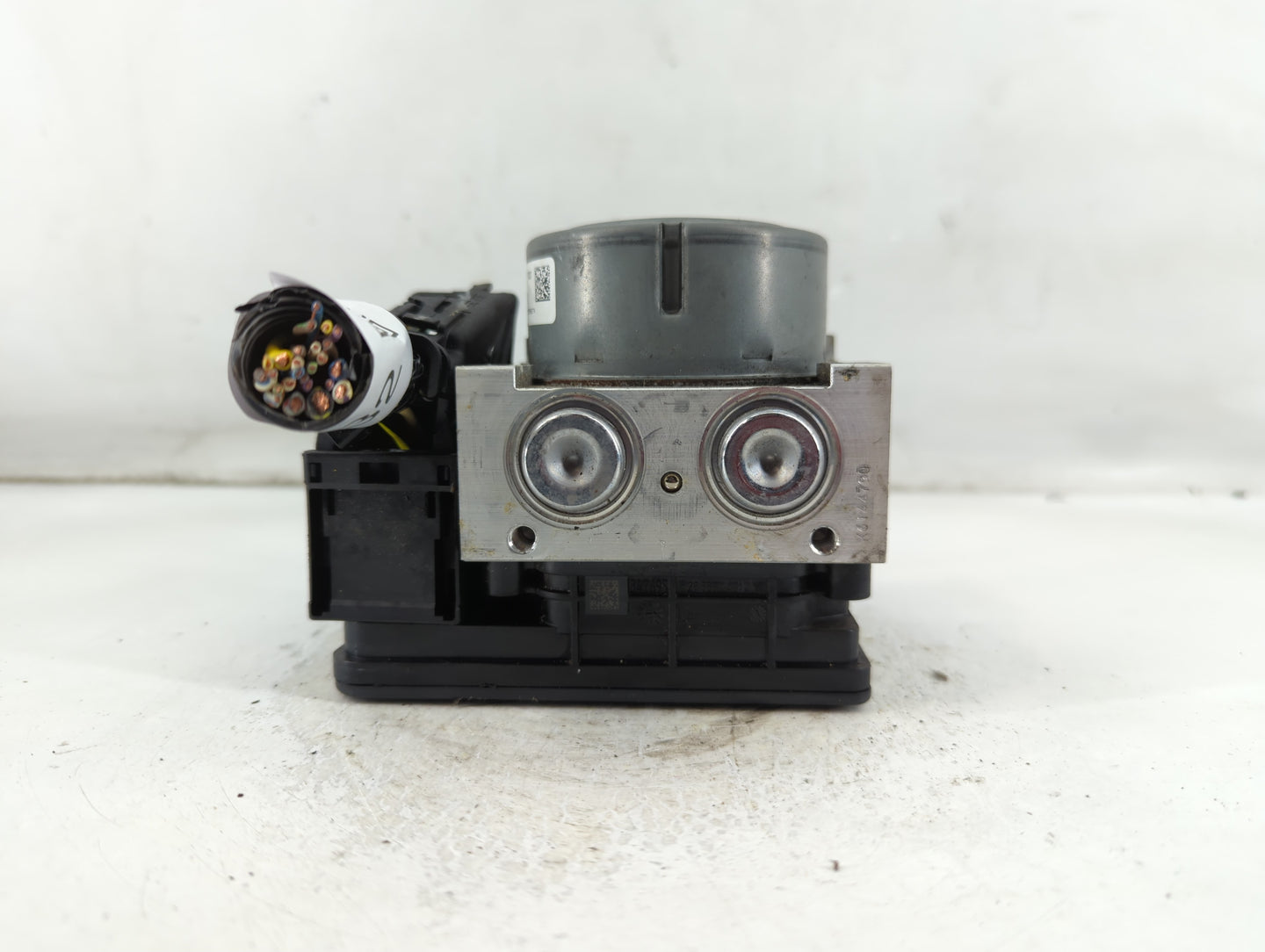 2013 Ford Fusion ABS Pump Control Module Replacement P/N:DG9C-2C405-FB Fits OEM Used Auto Parts - Oemusedautoparts1.com