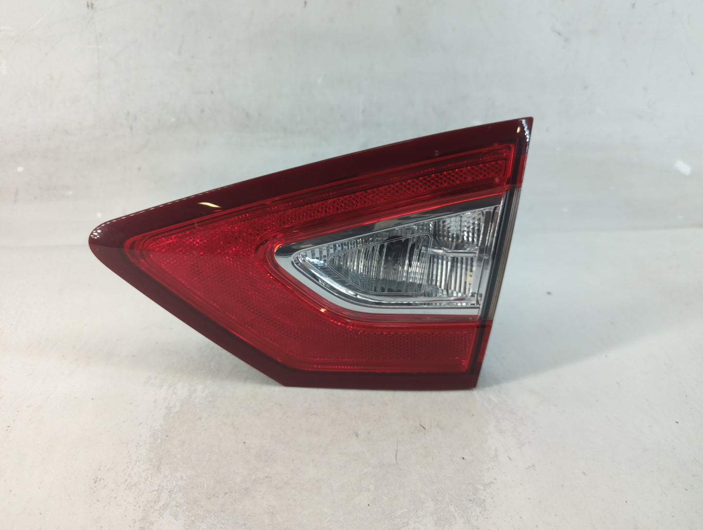 2013-2016 Ford Fusion Tail Light Assembly Passenger Right OEM P/N:DS73 13A412 A Fits Fits 2013 2014 2015 2016 OEM Used Auto 
