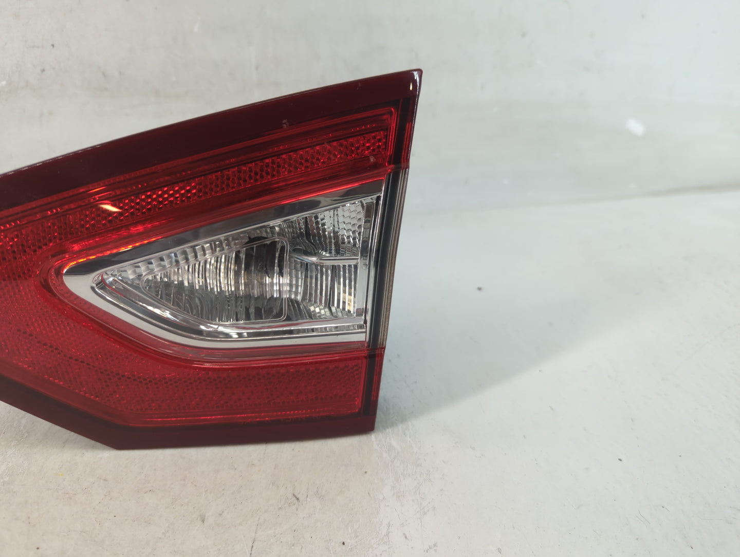 2013-2016 Ford Fusion Tail Light Assembly Passenger Right OEM P/N:DS73 13A412 A Fits Fits 2013 2014 2015 2016 OEM Used Auto 