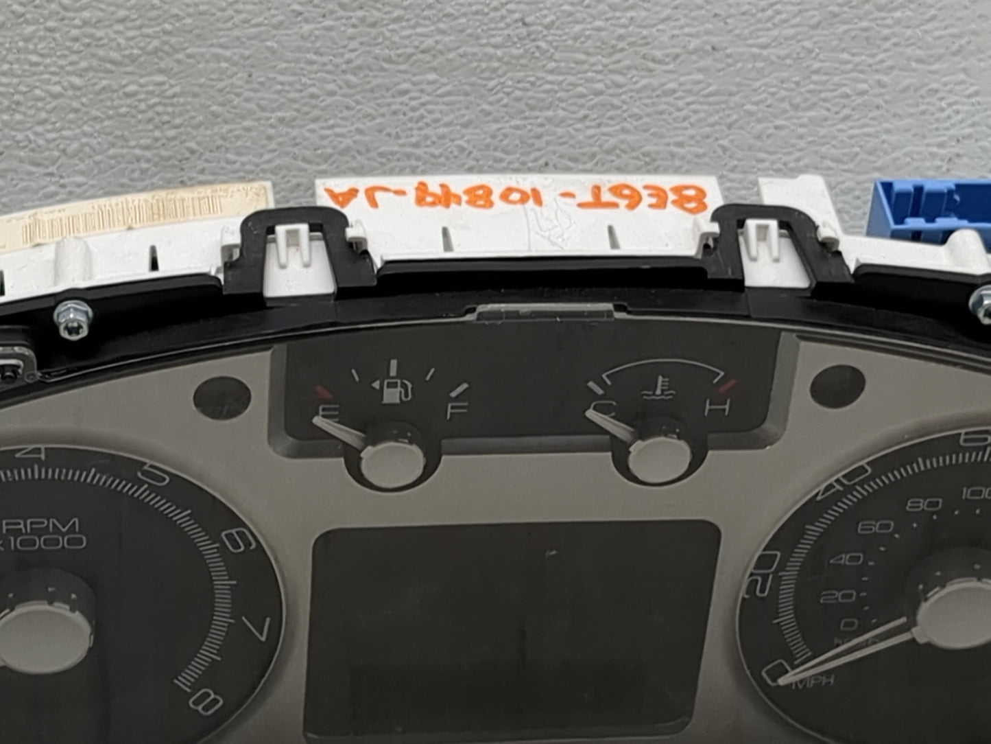 2013 Ford Fusion Instrument Cluster Speedometer Gauges P/N:DS7T-10849-JA DS7T-10849-JB, DS7T-10849-JC, DS7T-10849-JD Miles: 