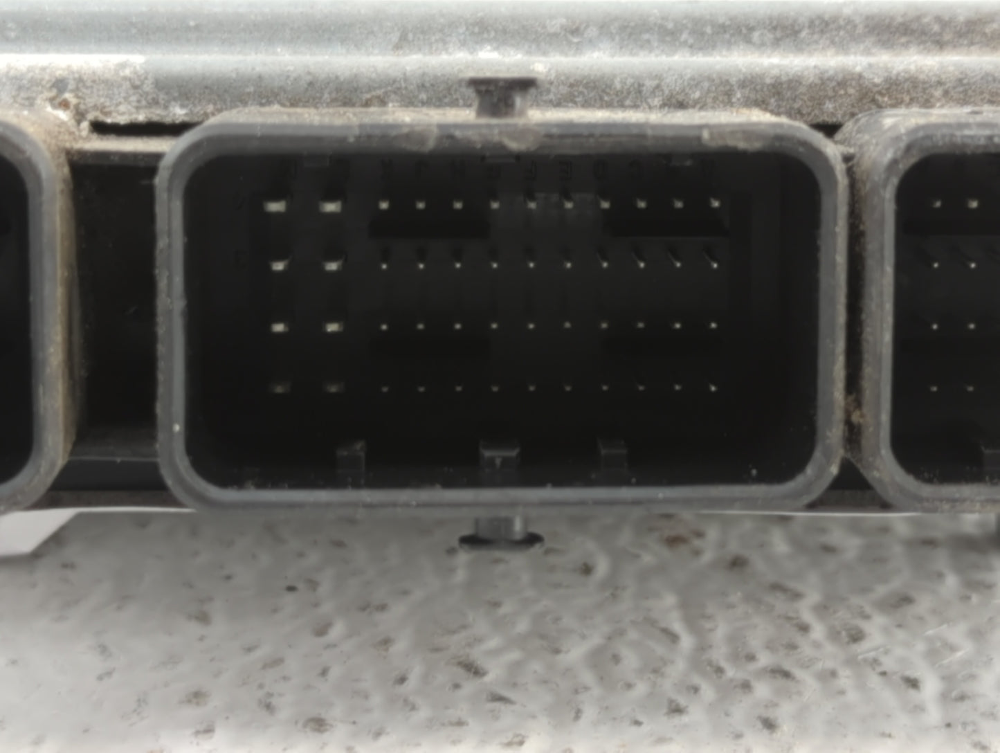 2013 Ford Fusion PCM Engine Control Computer ECU ECM PCU OEM P/N:DS7A-12A650-BFA DS7A-12A650-ATJ Fits OEM Used Auto Parts - 