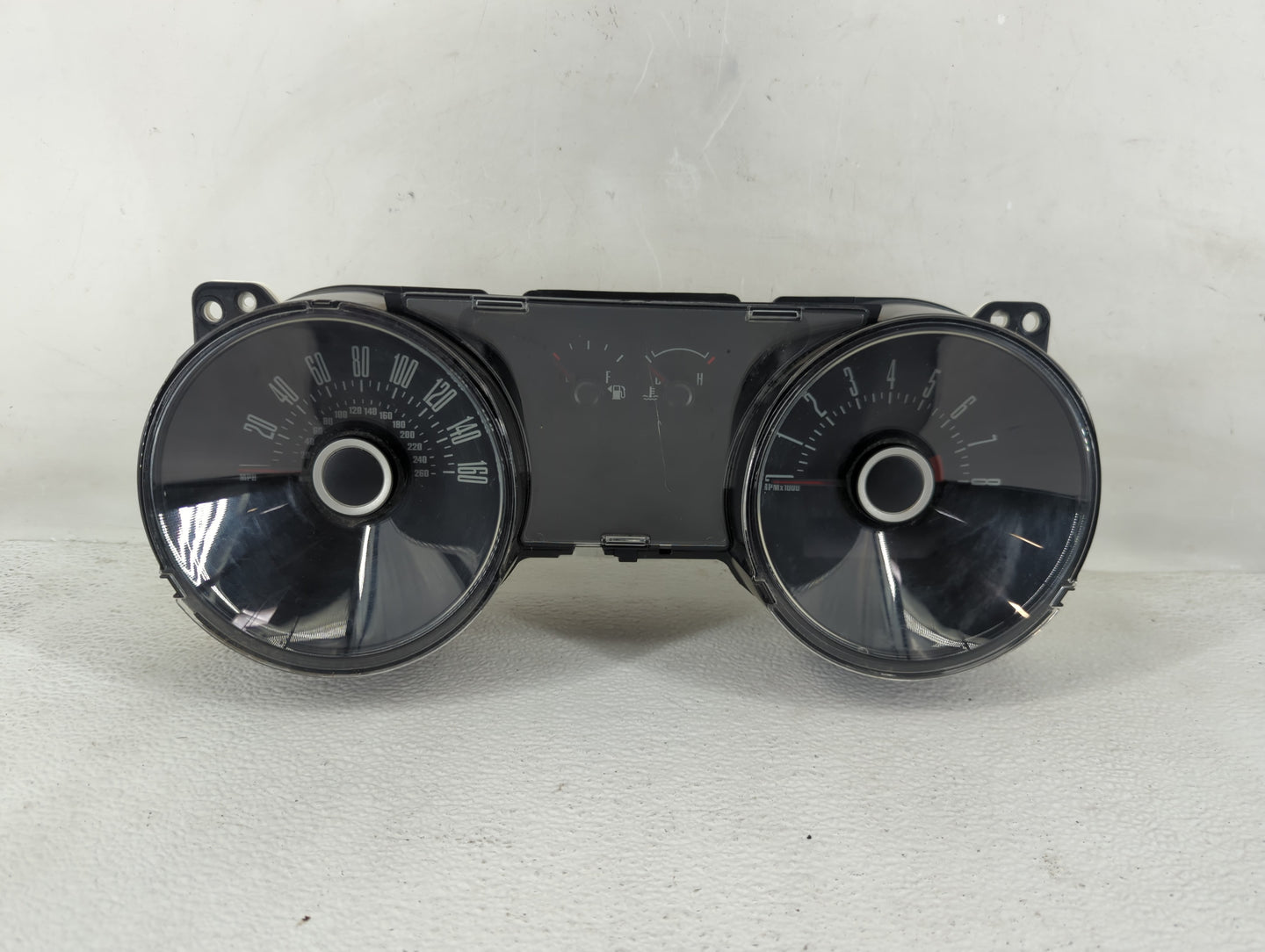 2013-2014 Ford Mustang Instrument Cluster Speedometer Gauges Fits Fits 2013 2014 OEM Used Auto Parts - Oemusedautoparts1.com