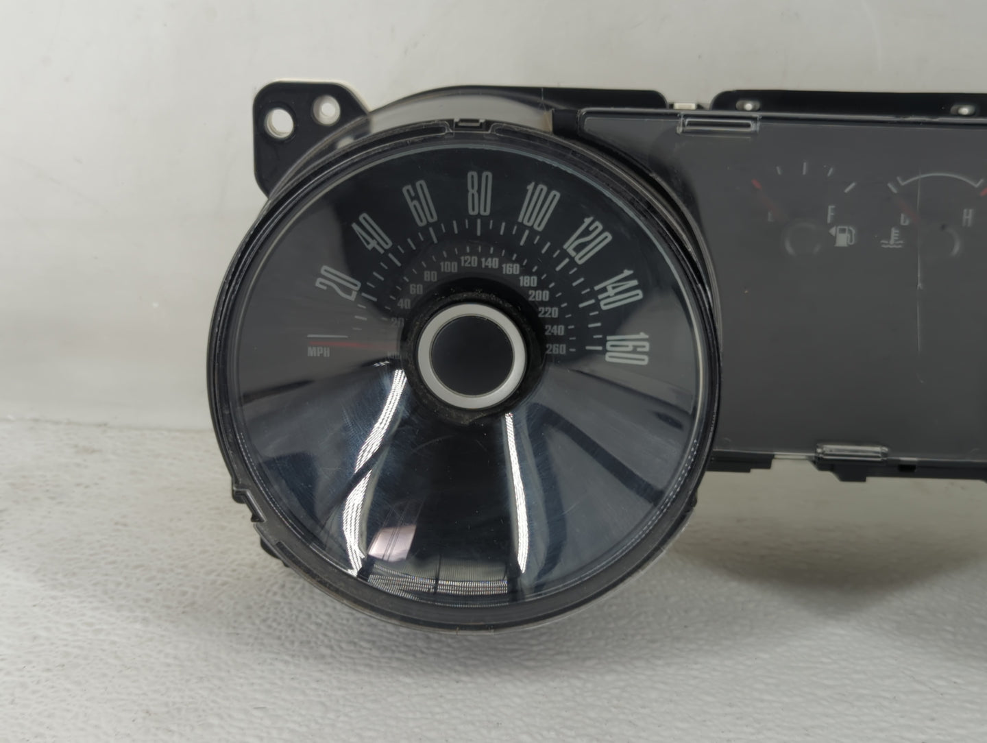 2013-2014 Ford Mustang Instrument Cluster Speedometer Gauges Fits Fits 2013 2014 OEM Used Auto Parts - Oemusedautoparts1.com