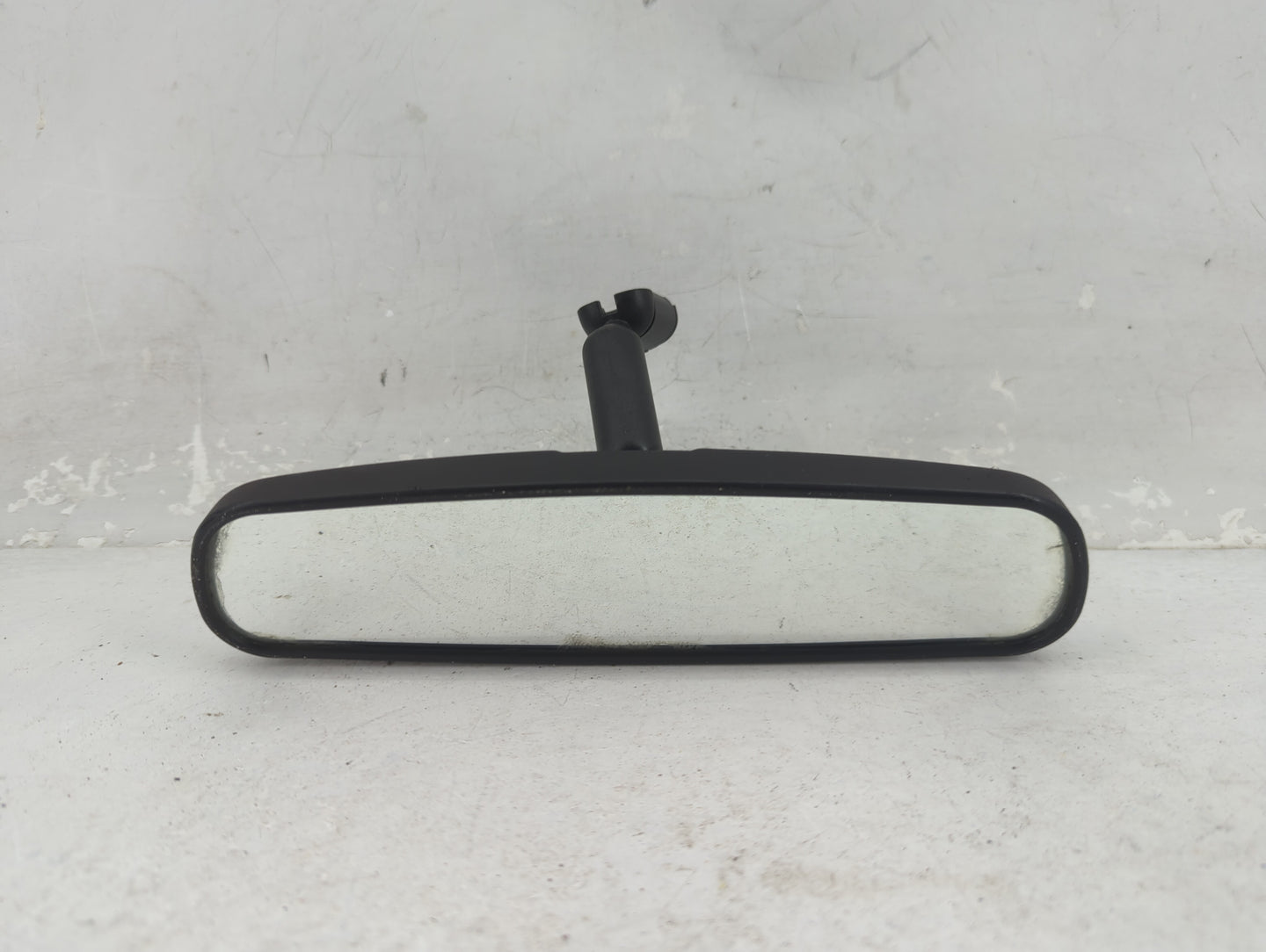 2010-2014 Ford Mustang Interior Rear View Mirror Replacement OEM P/N:8011681 Fits OEM Used Auto Parts - Oemusedautoparts1.co
