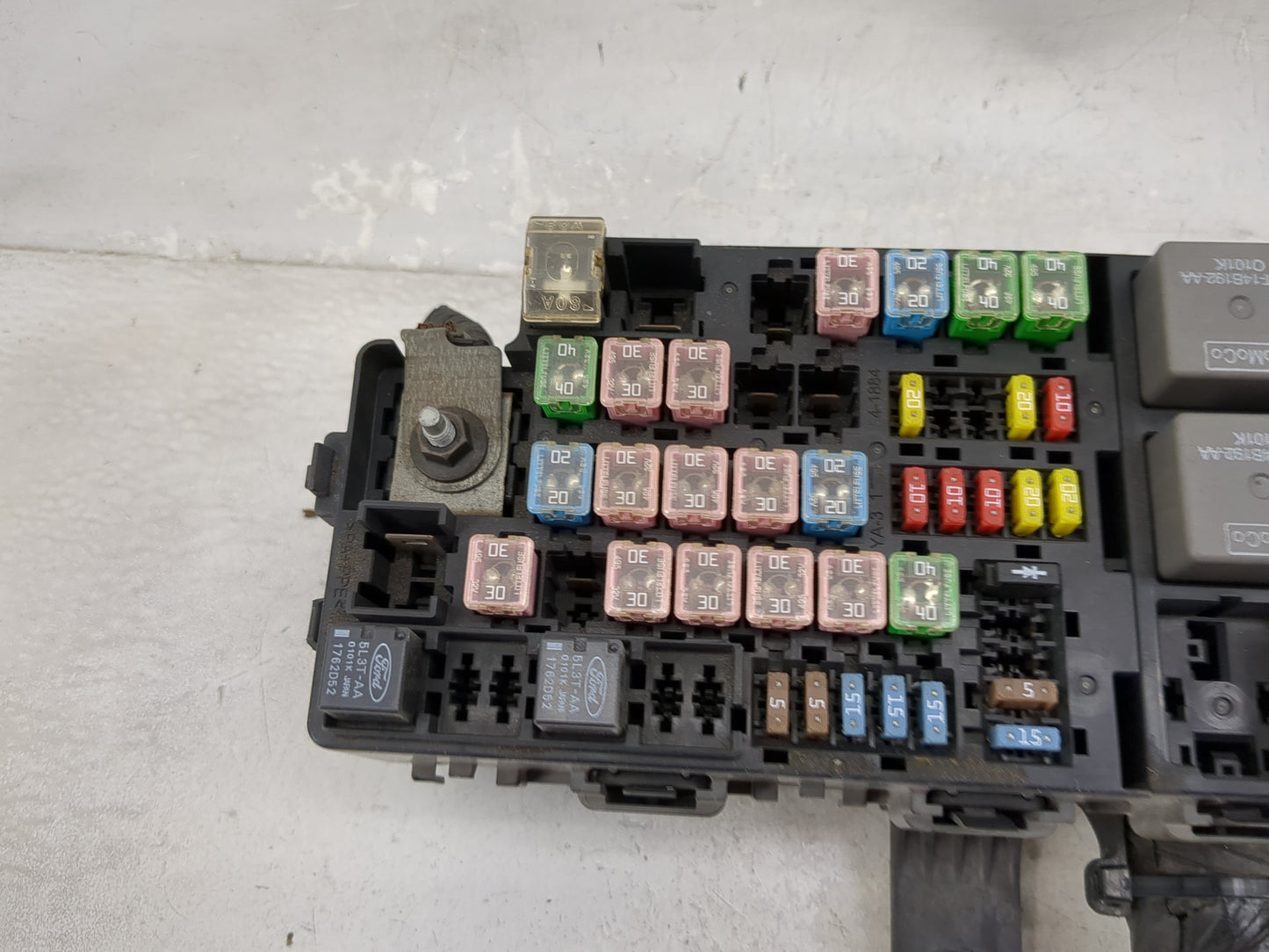 2012-2014 Ford Mustang Fusebox Fuse Box Panel Relay Module P/N:BE5T-14A003-AB Fits Fits 2012 2013 2014 OEM Used Auto Parts -