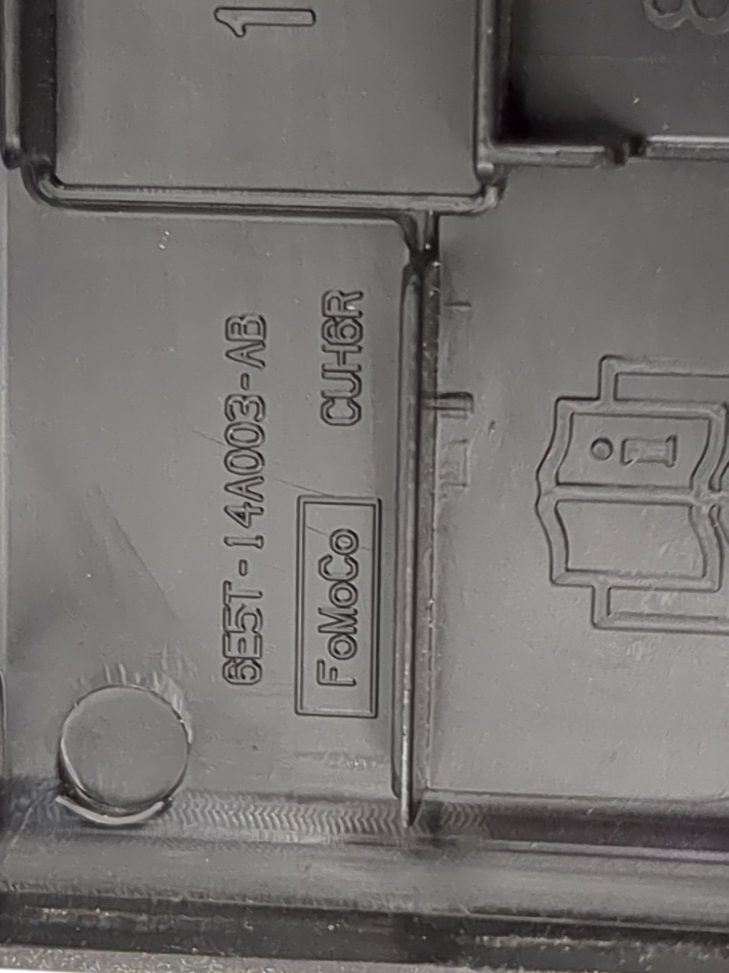 2012-2014 Ford Mustang Fusebox Fuse Box Panel Relay Module P/N:BE5T-14A003-AB Fits Fits 2012 2013 2014 OEM Used Auto Parts -