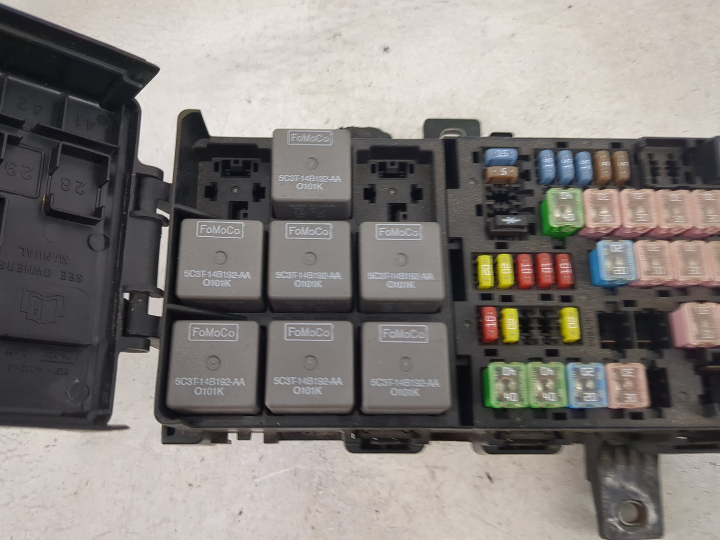 2012-2014 Ford Mustang Fusebox Fuse Box Panel Relay Module P/N:6E5T-14A003-AB 5C3T-14B192-AA Fits Fits 2012 2013 2014 OEM Us