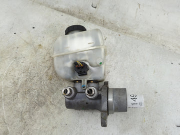 2010-2014 Ford Mustang Brake Master Cylinder 1496558 - Oemusedautoparts1.com