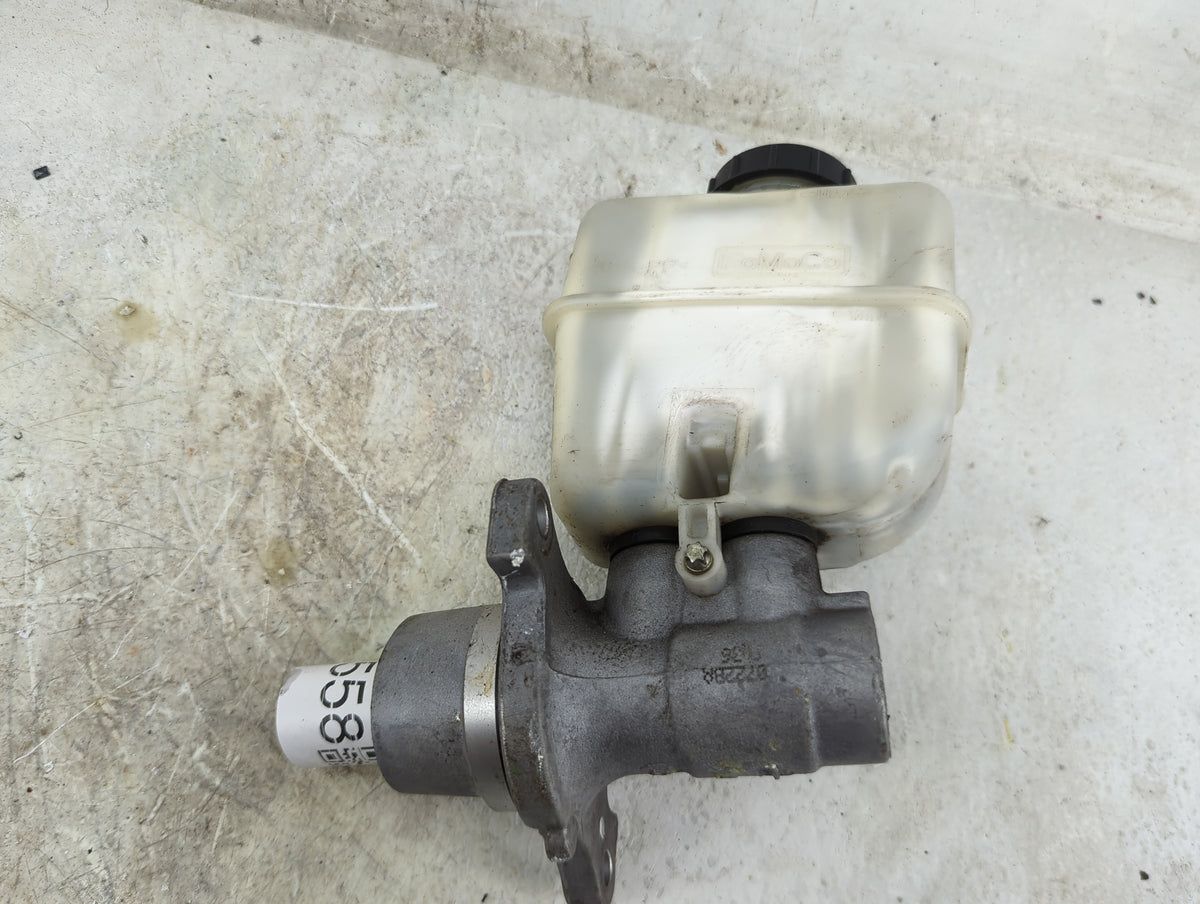 2010-2014 Ford Mustang Brake Master Cylinder 1496558 - Oemusedautoparts1.com