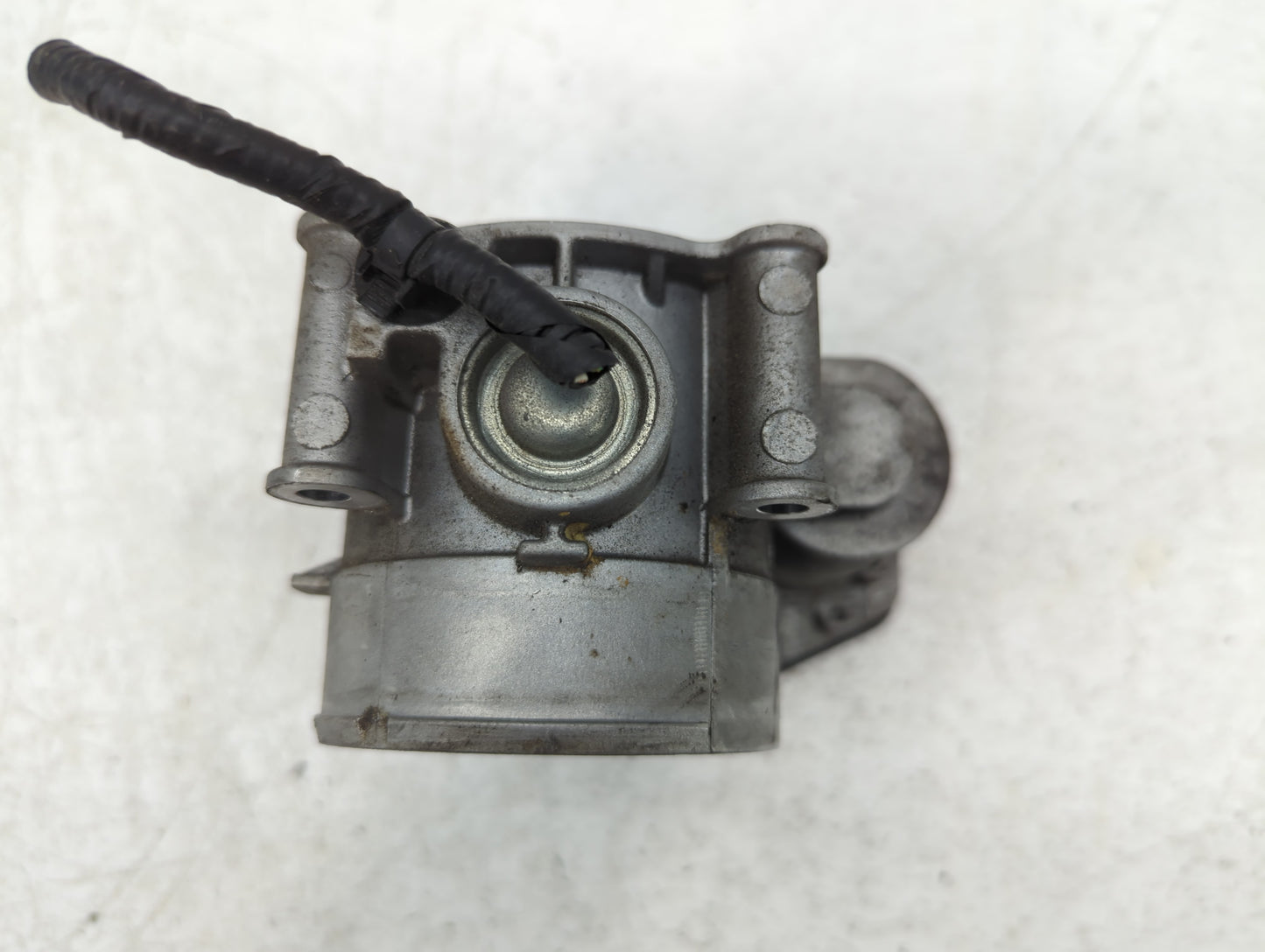 2011-2017 Ford Mustang Throttle Body P/N:180924000811 AT4E-9F991-EL Fits Fits 2011 2012 2013 2014 2015 2016 2017 2018 2019 O