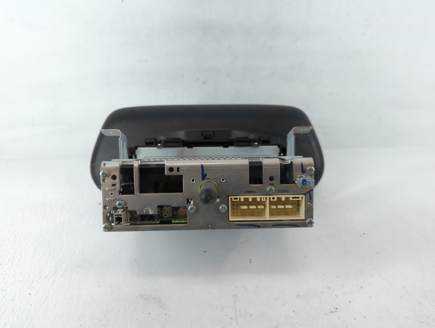 2011-2014 Ford Mustang Radio AM FM Cd Player Receiver Replacement P/N:96160-S2000VCS Fits Fits 2011 2012 2013 2014 OEM Used 