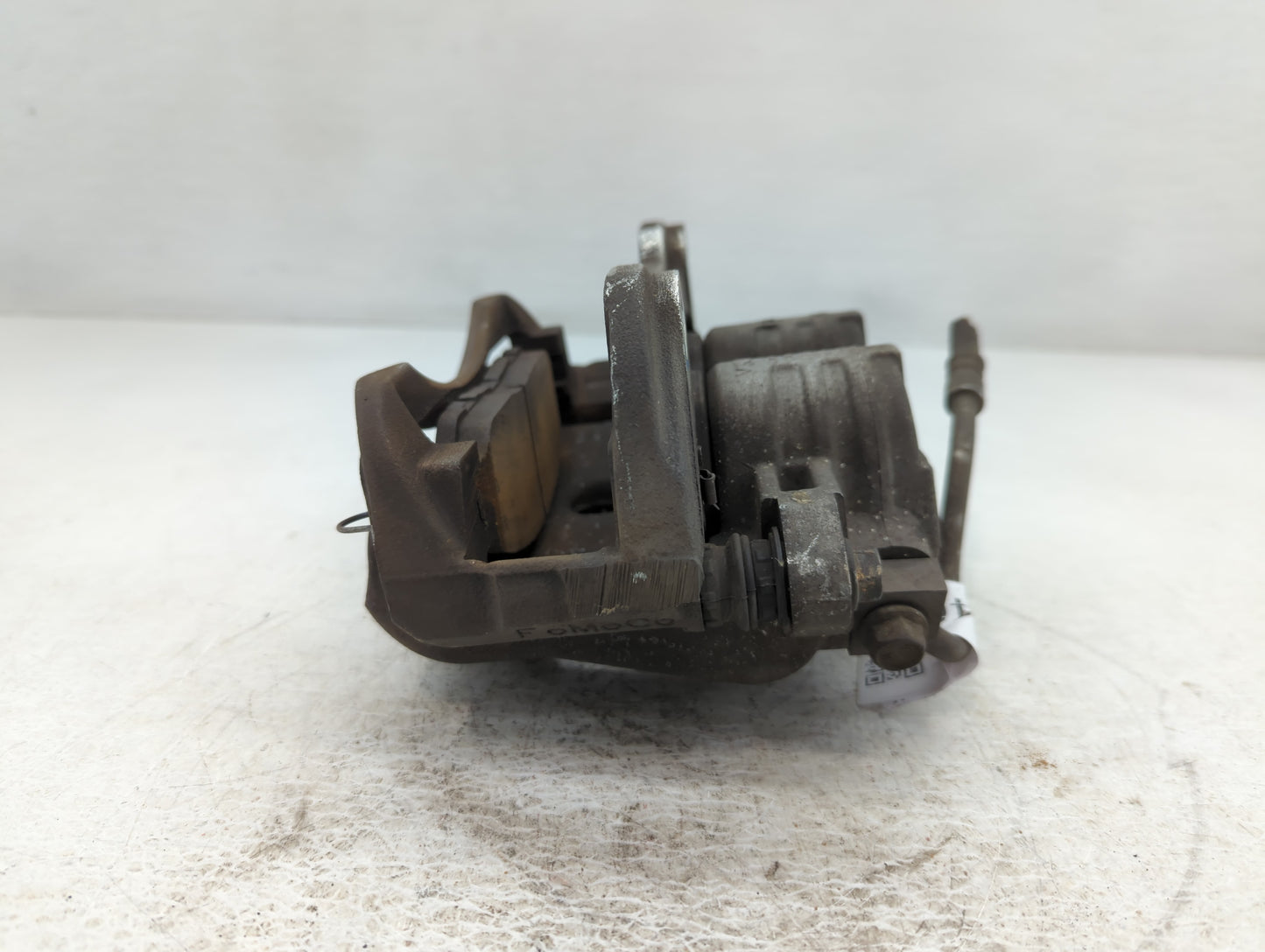2011-2014 Ford Mustang Front Passenger Right Brake Caliper - Oemusedautoparts1.com