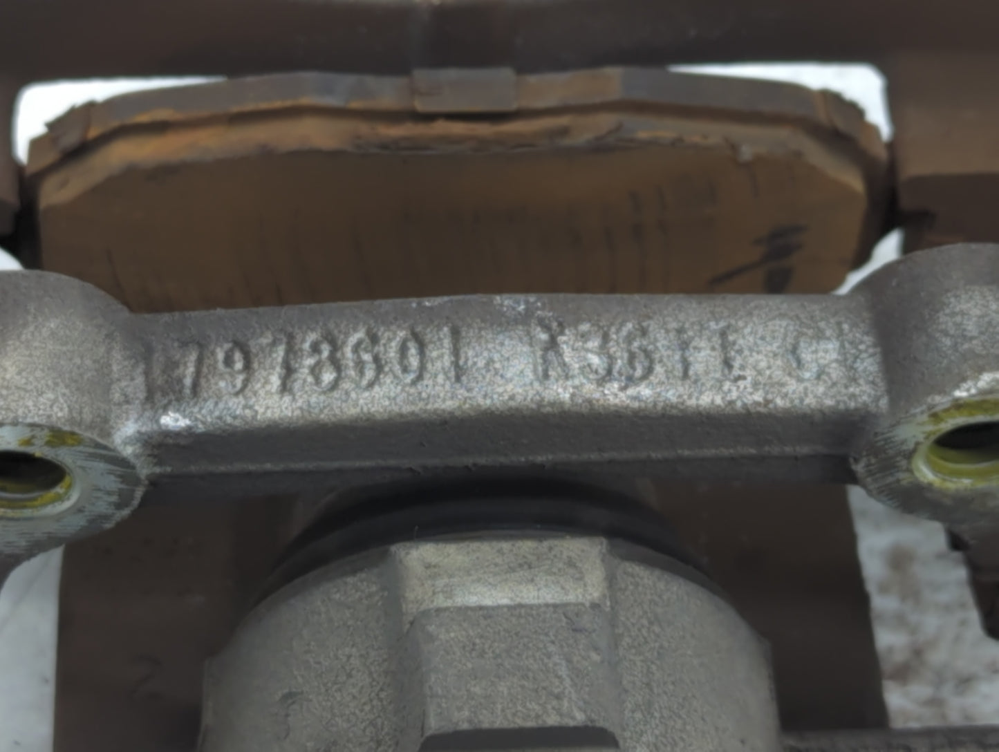 2005-2014 Ford Mustang Rear Passenger Right Brake Caliper - Oemusedautoparts1.com