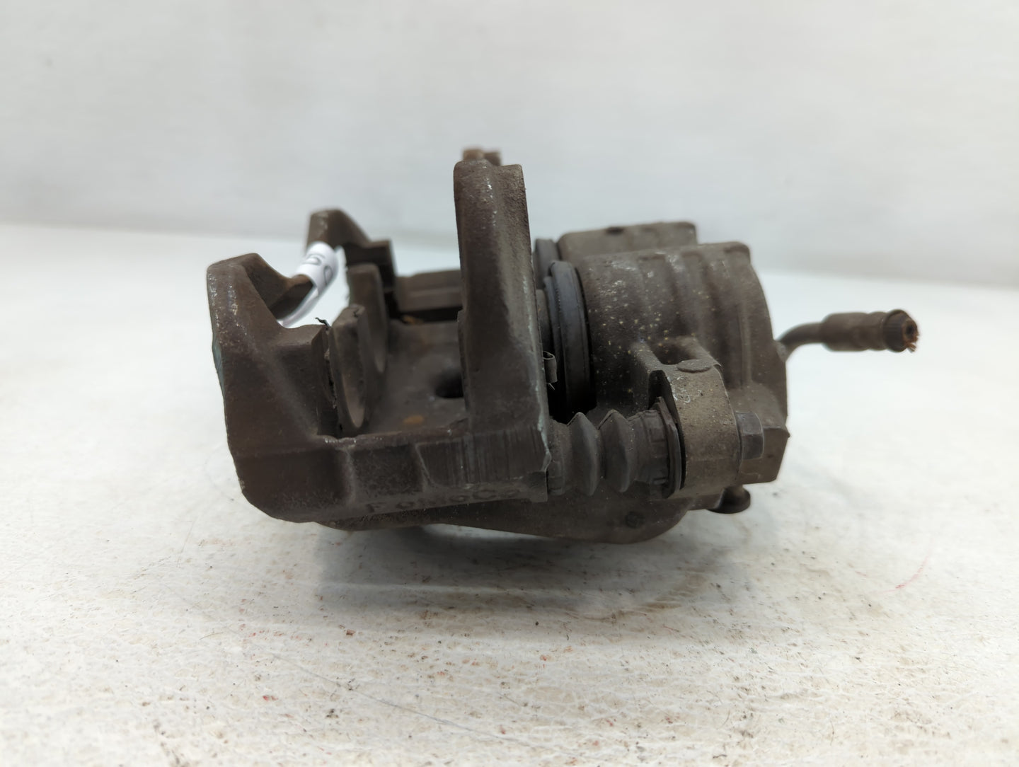 2011-2014 Ford Mustang Front Driver Left Brake Caliper - Oemusedautoparts1.com