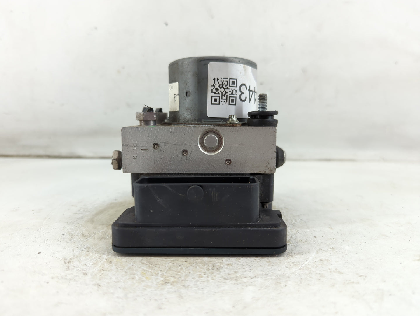 2013-2014 Ford Taurus ABS Pump Control Module Replacement P/N:DG13-2C405-AG Fits Fits 2013 2014 OEM Used Auto Parts - Oemuse