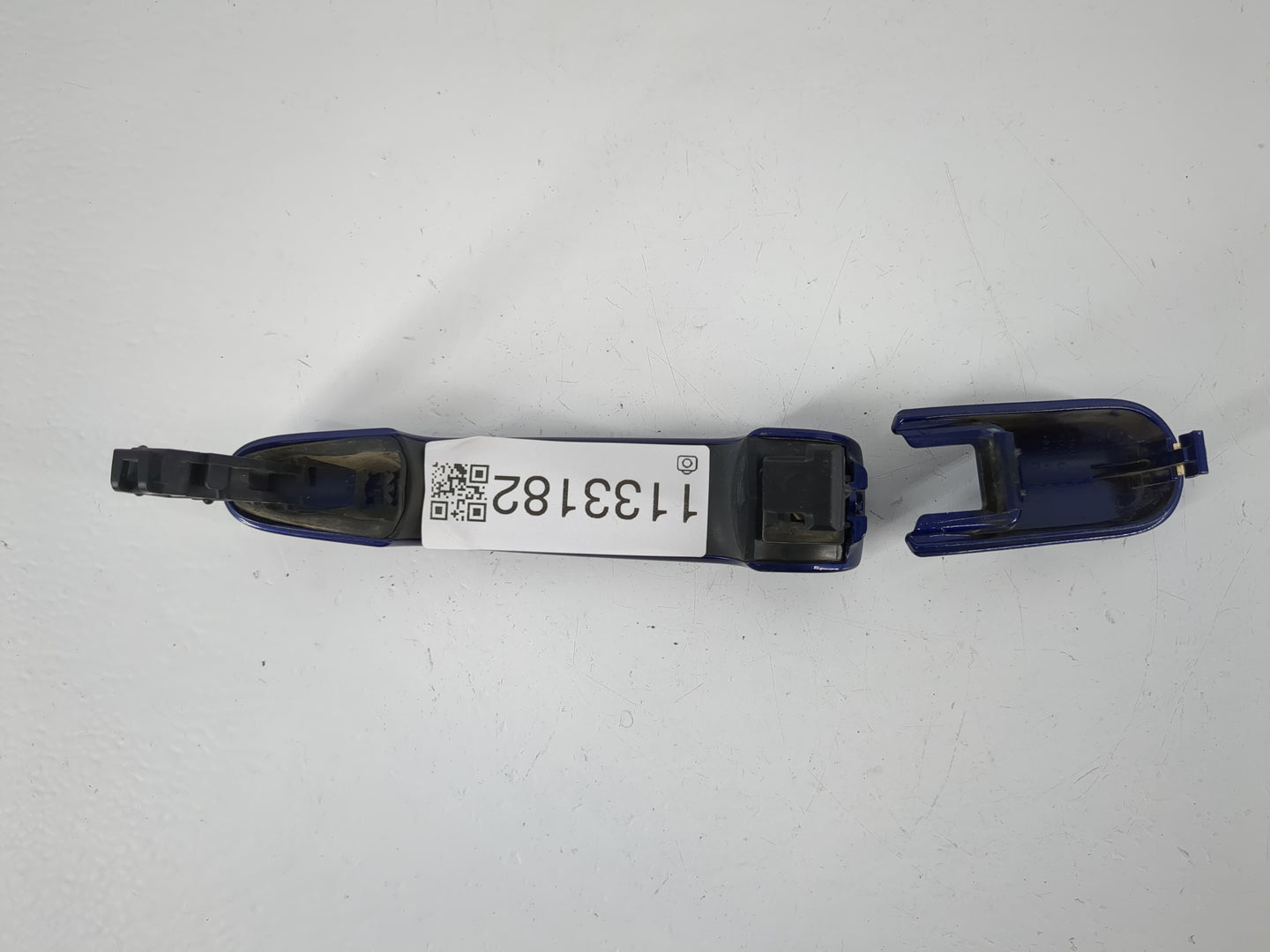 2013 Ford Taurus Door Handle Blue - Oemusedautoparts1.com