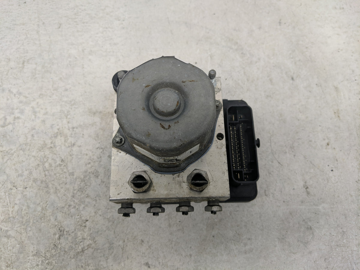 2013-2014 Ford Taurus Anti-Lock Brake ABS Pump Module Actuator OEM P/N:DG13-2C405-A Fits Fits 2013 2014 OEM Used Auto Parts 