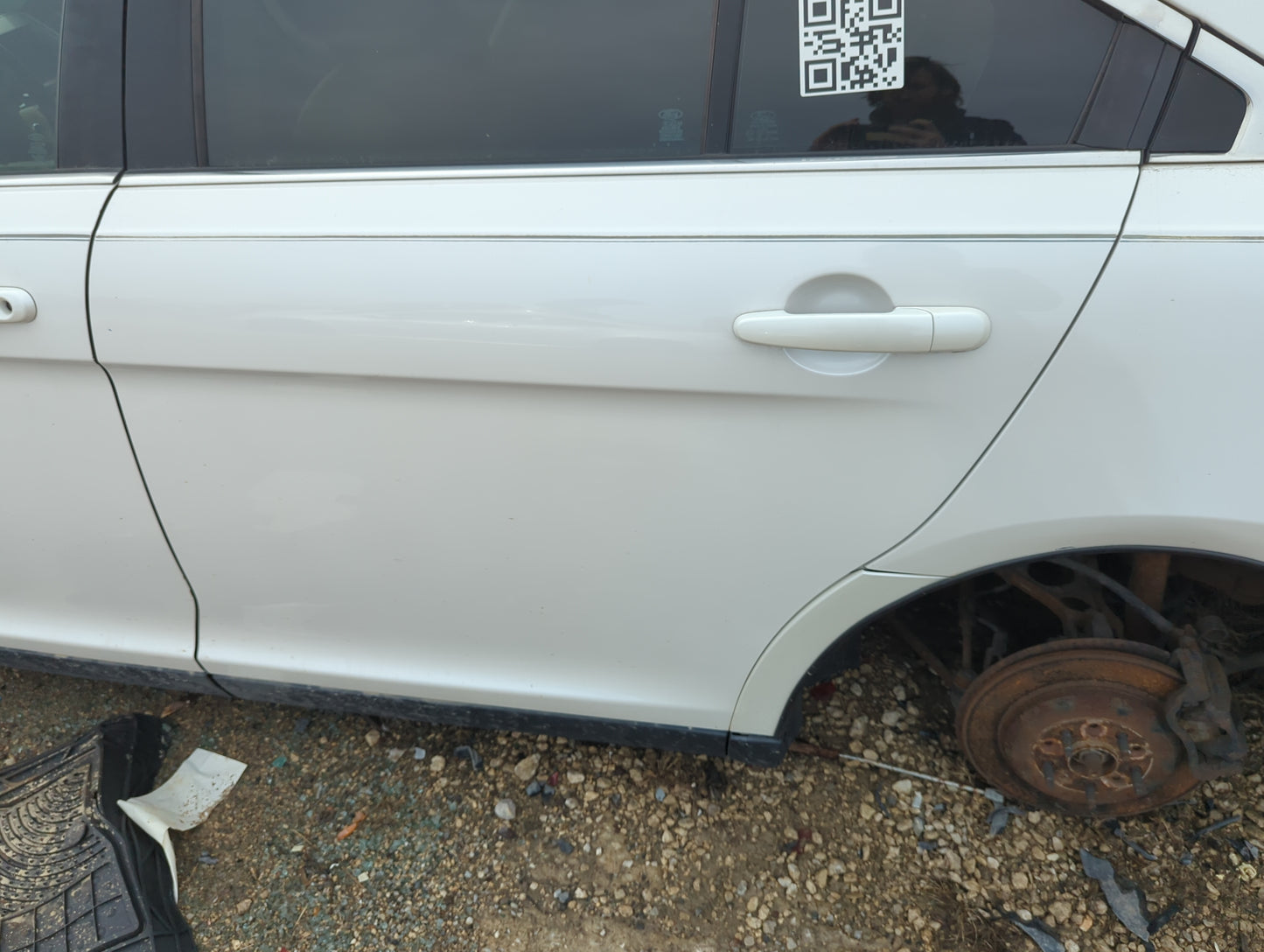 2010-2019 Ford Taurus Driver Rear Door Oem 1256184 - Oemusedautoparts1.com