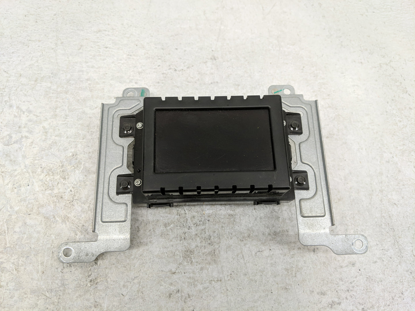 2013-2014 Ford Taurus Radio AM FM Cd Player Receiver Replacement P/N:DG1T-18B955-CC Fits Fits 2013 2014 OEM Used Auto Parts 