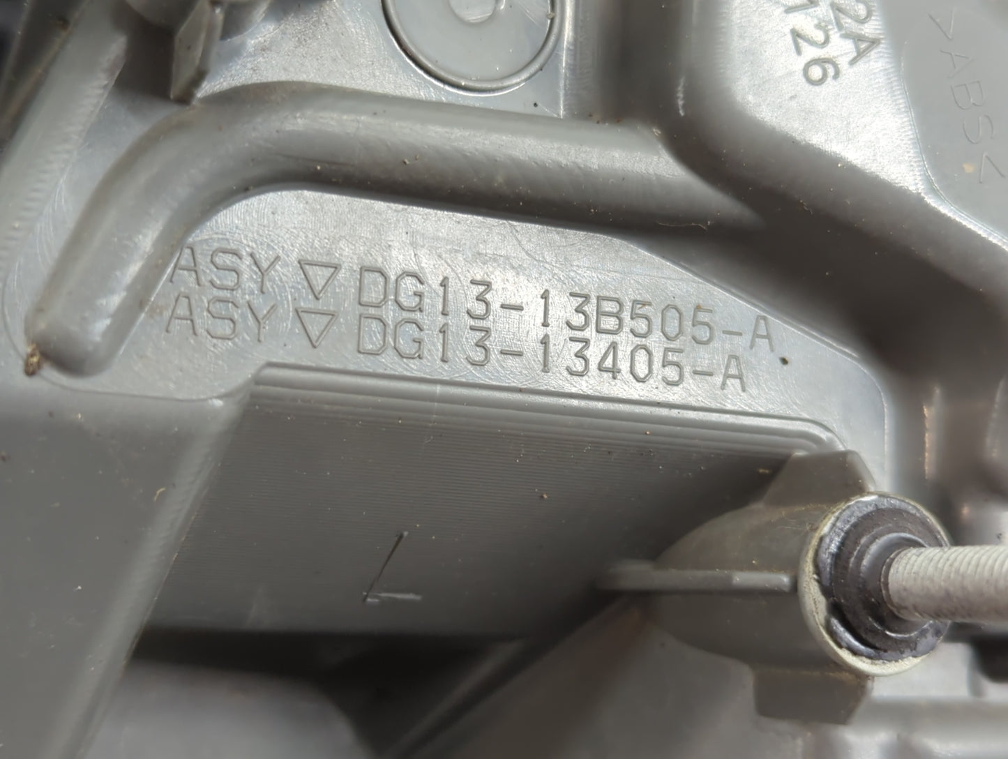 2013-2019 Ford Taurus Tail Light Assembly Driver Left OEM P/N:DG13-13405-A DG13-13B505-A Fits OEM Used Auto Parts - Oemuseda