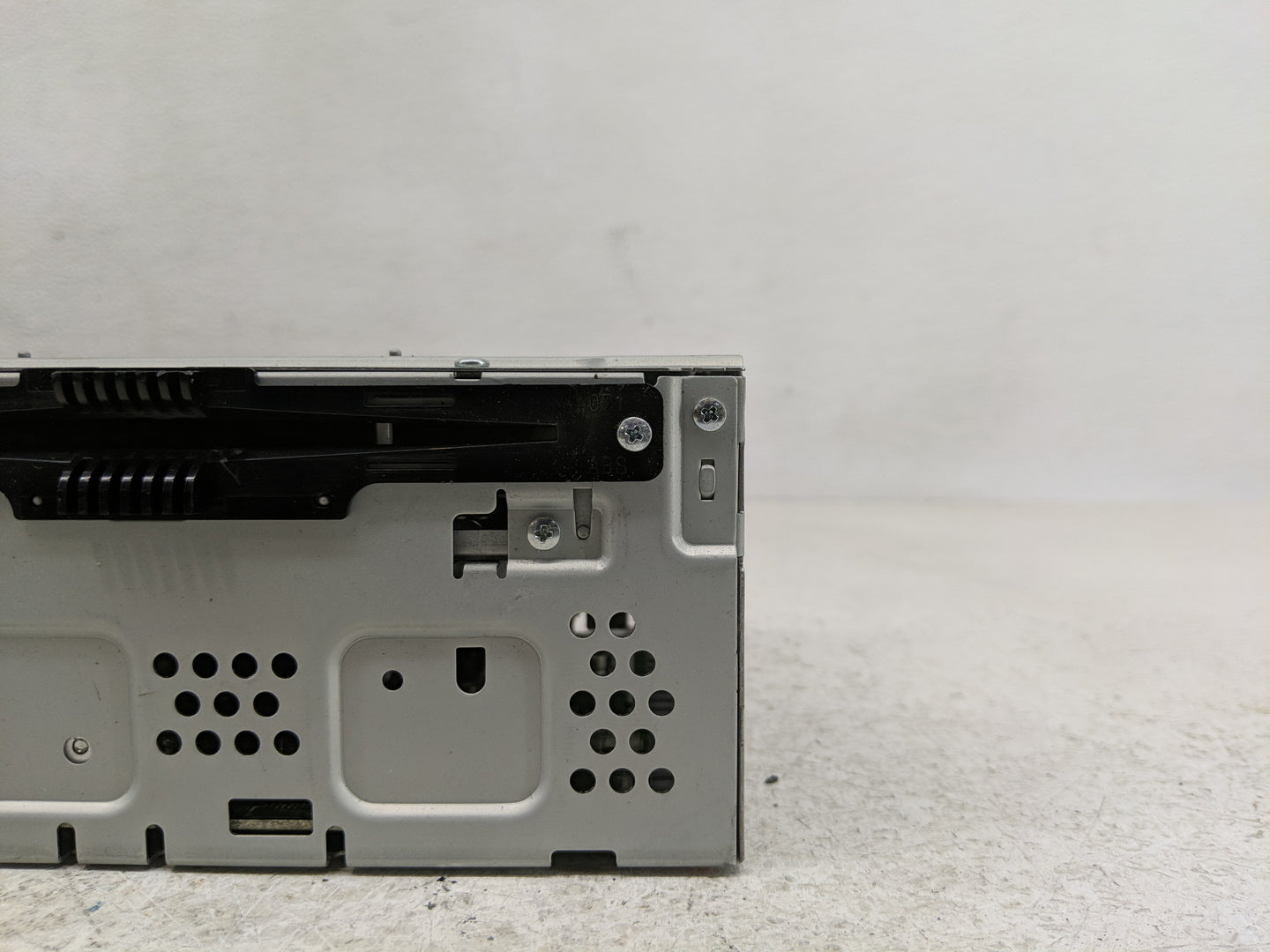 2013-2015 Ford Taurus Radio AM FM Cd Player Receiver Replacement P/N:DG1T-19C107-FC Fits Fits 2013 2014 2015 OEM Used Auto P