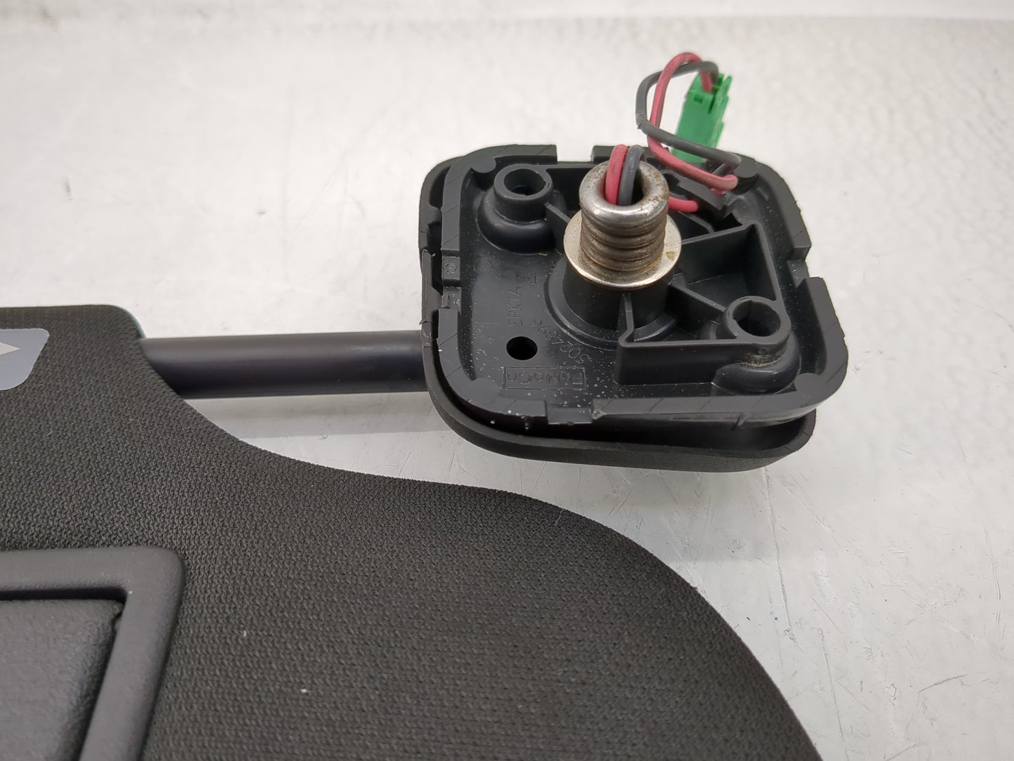 2013-2019 Ford Taurus Sun Visor Shade Replacement Passenger Right Mirror Fits OEM Used Auto Parts - Oemusedautoparts1.com