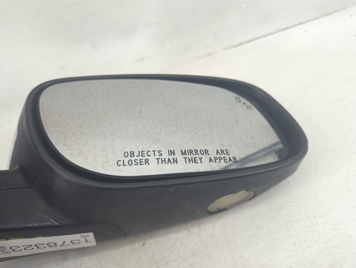 2010-2019 Ford Taurus Passenger Side View Mirror - Right Door Mirror OEM Used - Oemusedautoparts1.com