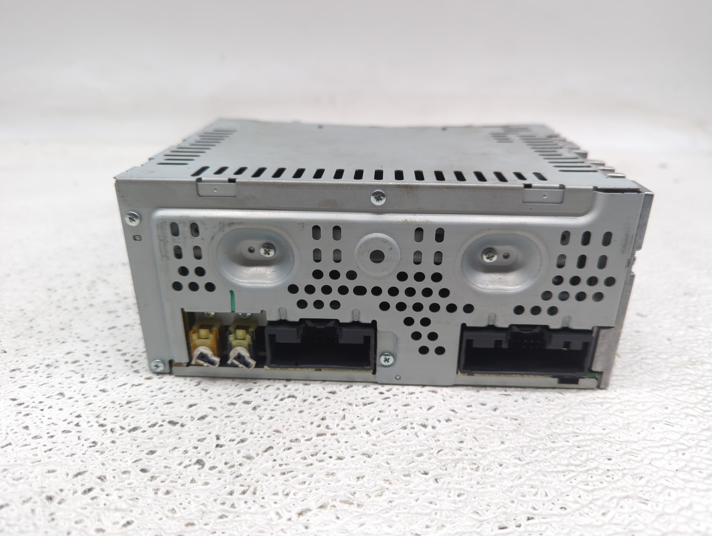 2013-2014 Ford Taurus Radio AM FM Cd Player Receiver Replacement P/N:DG1T-19C107-CG Fits Fits 2013 2014 OEM Used Auto Parts 