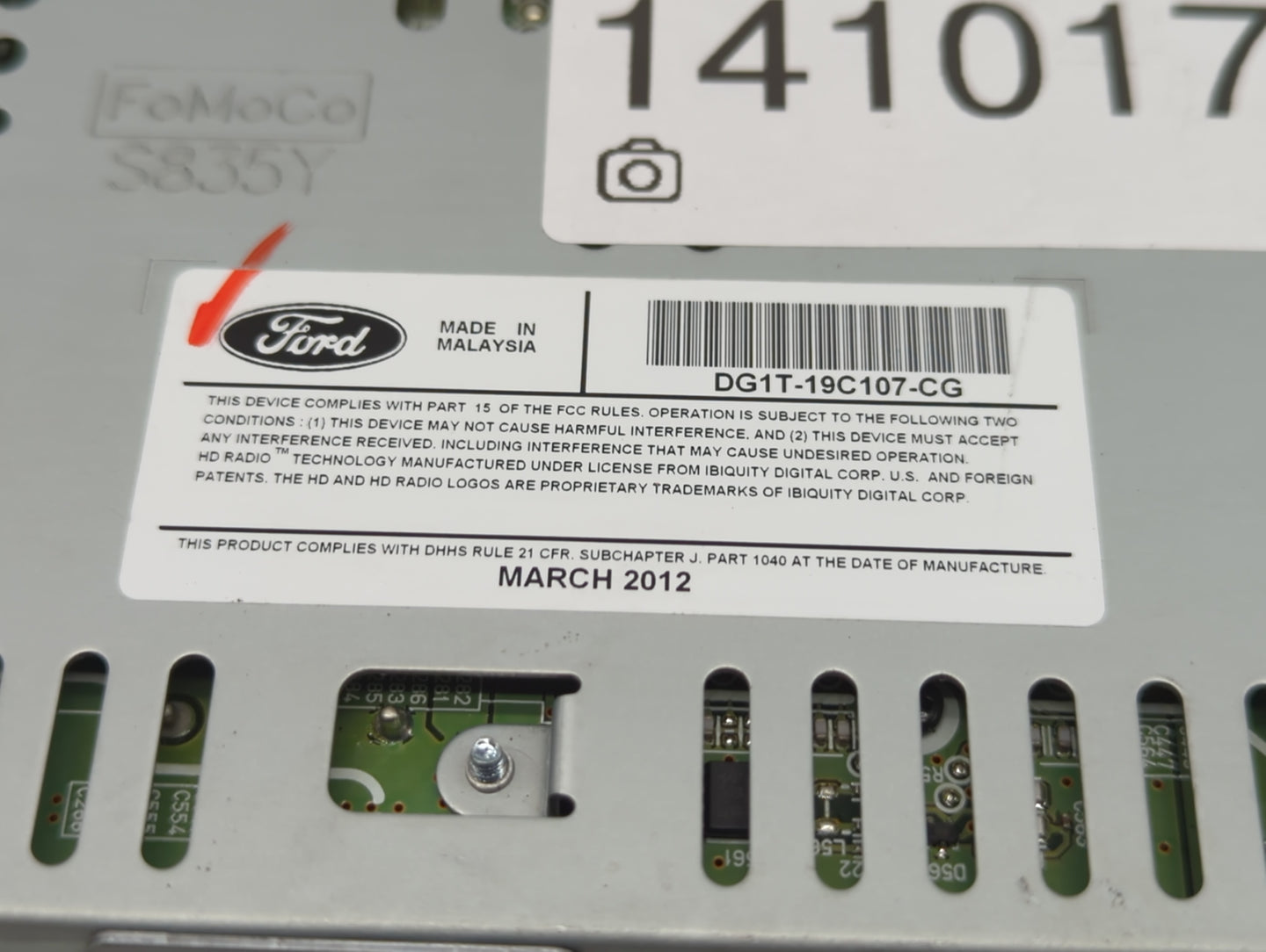 2013-2014 Ford Taurus Radio AM FM Cd Player Receiver Replacement P/N:DG1T-19C107-CG Fits Fits 2013 2014 OEM Used Auto Parts 