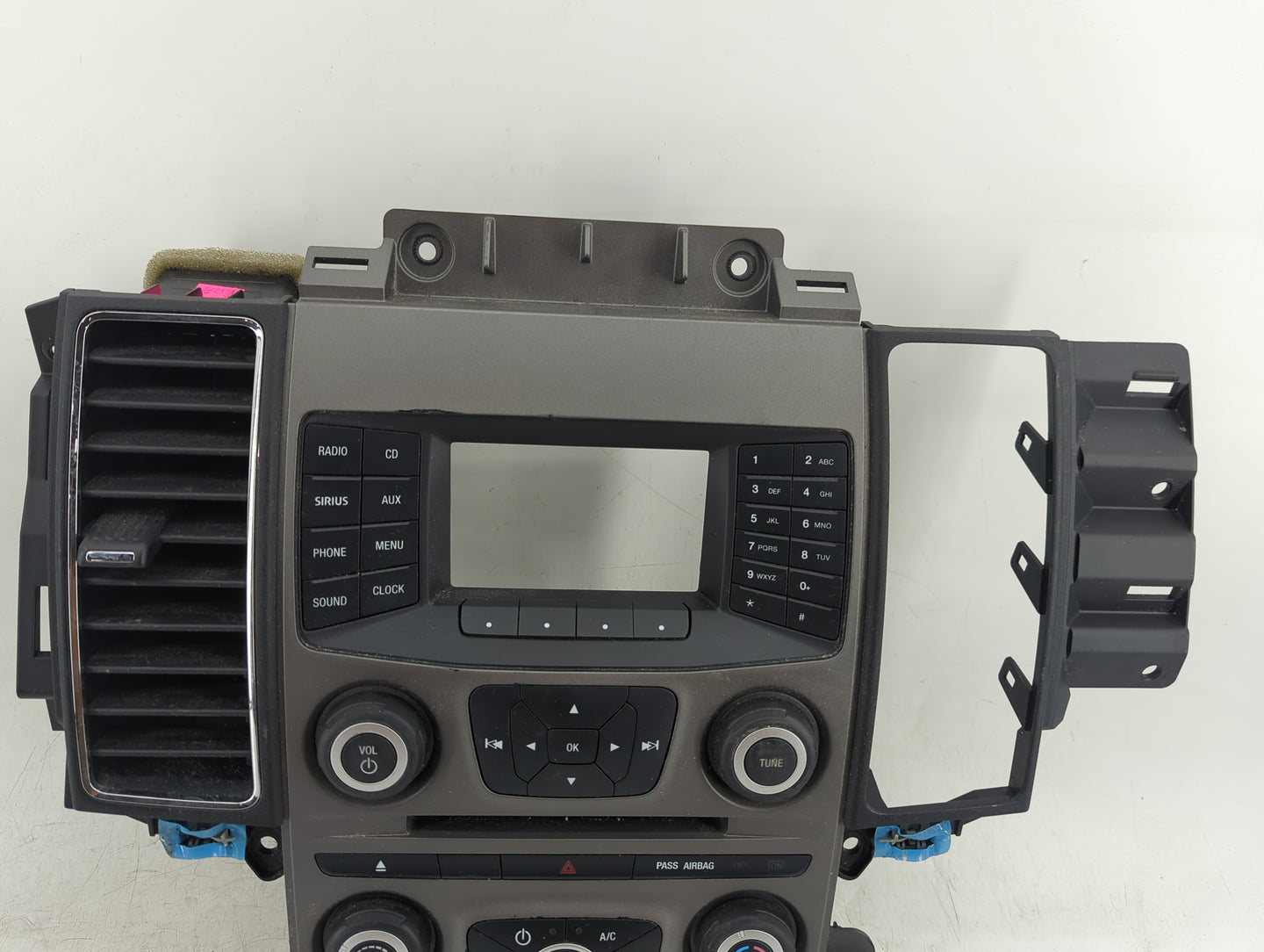 2013-2013 Ford Taurus Radio Control Panel - Oemusedautoparts1.com