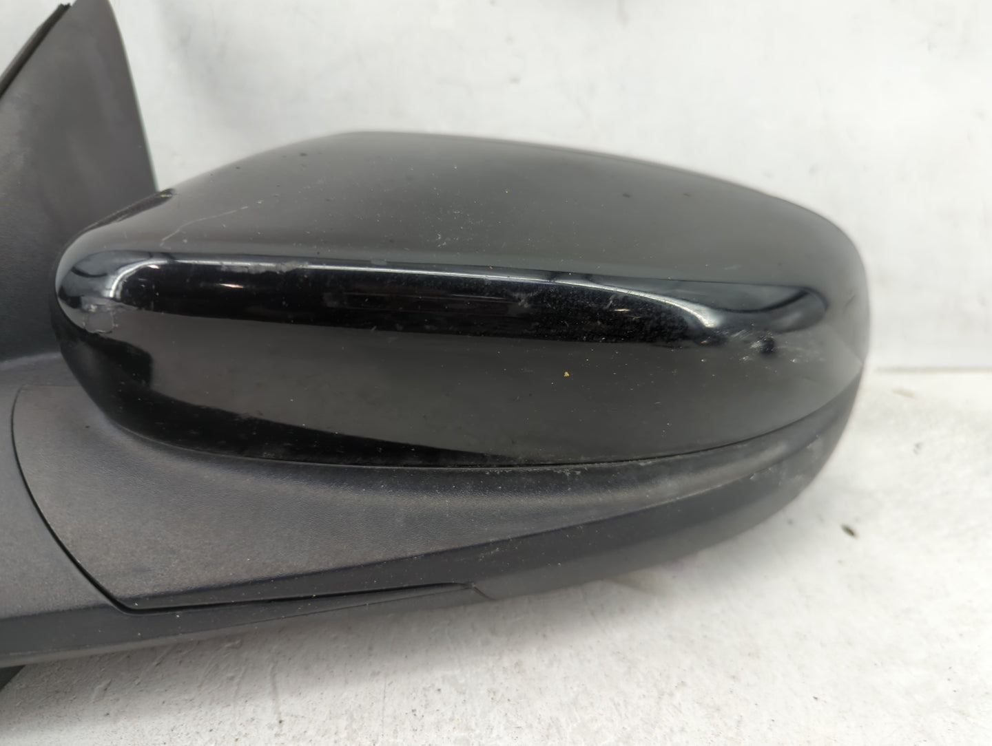 2010-2019 Ford Taurus Driver Side View Mirror - Left Door Mirror OEM Used - Oemusedautoparts1.com