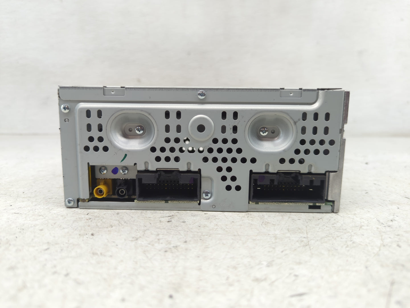 2013-2015 Ford Taurus Radio AM FM Cd Player Receiver Replacement P/N:DG1T-19C107-HC Fits Fits 2013 2014 2015 OEM Used Auto P