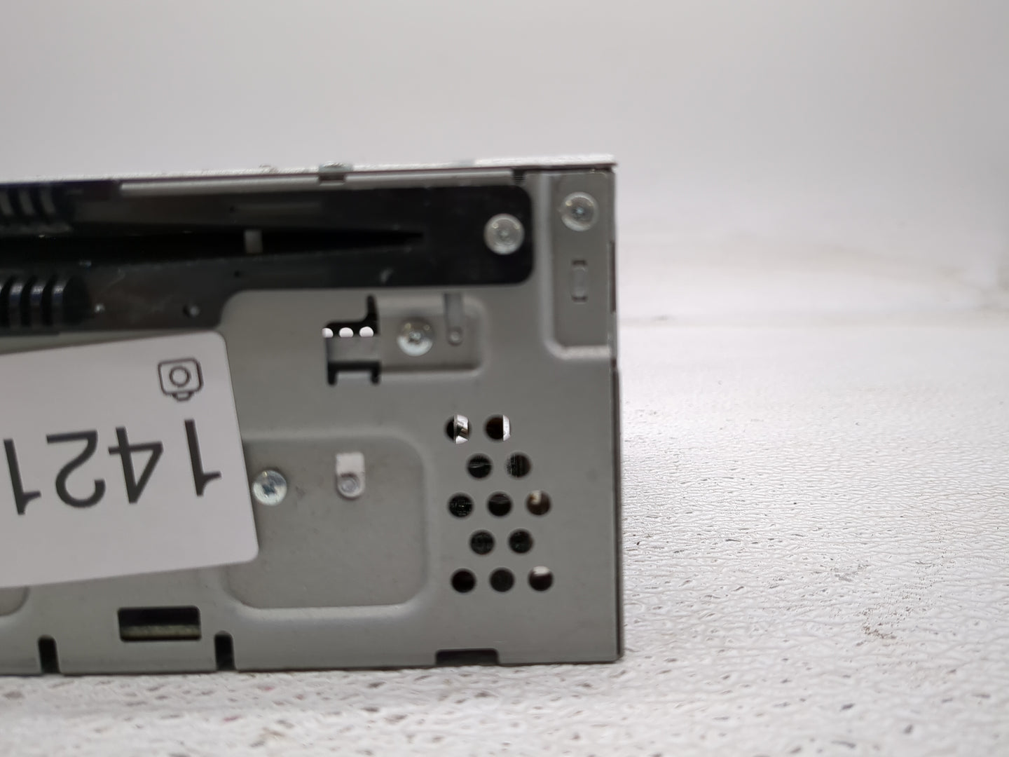 2013-2015 Ford Taurus Radio AM FM Cd Player Receiver Replacement P/N:DG1T-19C107-HB Fits Fits 2013 2014 2015 OEM Used Auto P