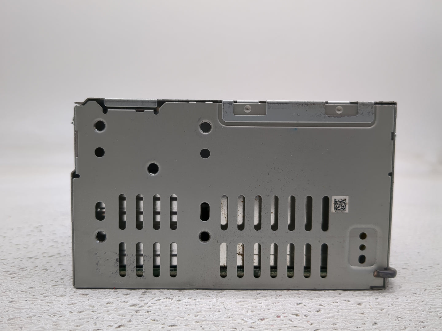 2013-2015 Ford Taurus Radio AM FM Cd Player Receiver Replacement P/N:DG1T-19C107-HB Fits Fits 2013 2014 2015 OEM Used Auto P