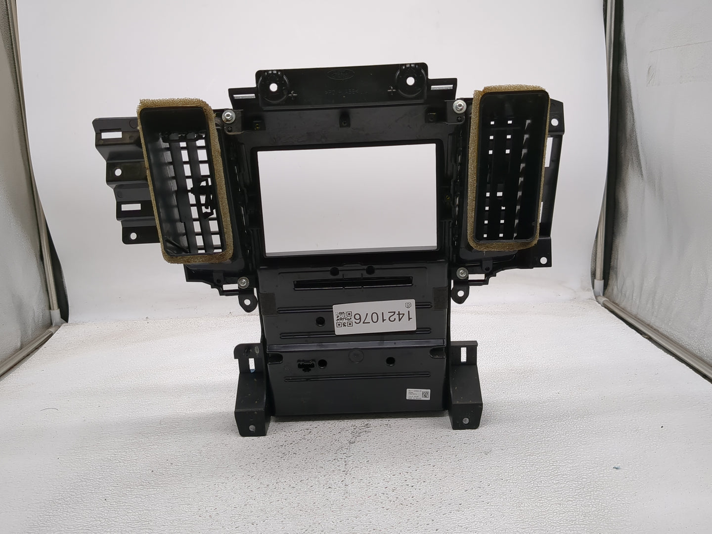 2013-2013 Ford Taurus Radio Control Panel Black - Oemusedautoparts1.com