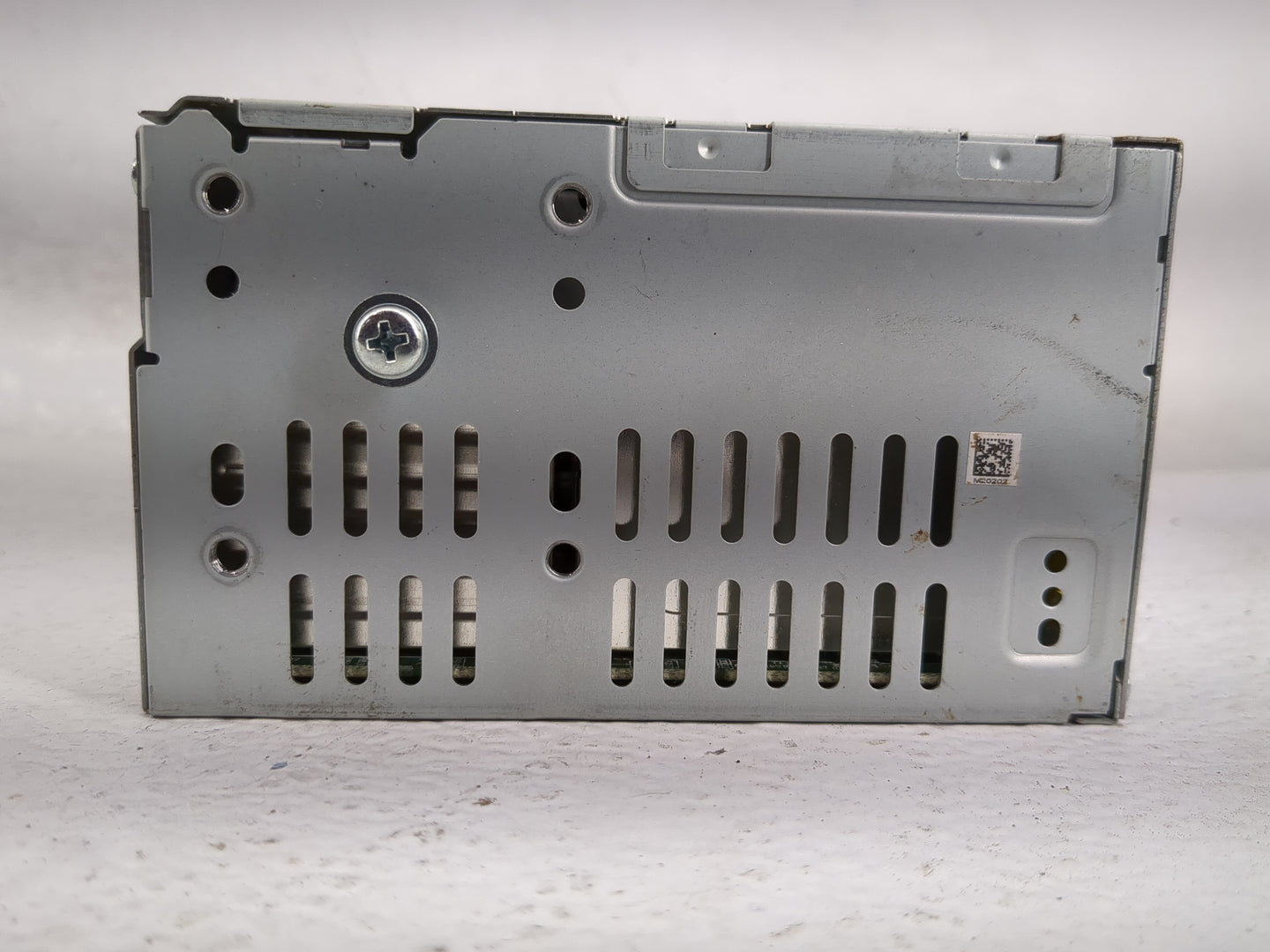 2013-2016 Ford Taurus Radio AM FM Cd Player Receiver Replacement P/N:DG1T-19C107-CG Fits Fits 2013 2014 2015 2016 OEM Used A