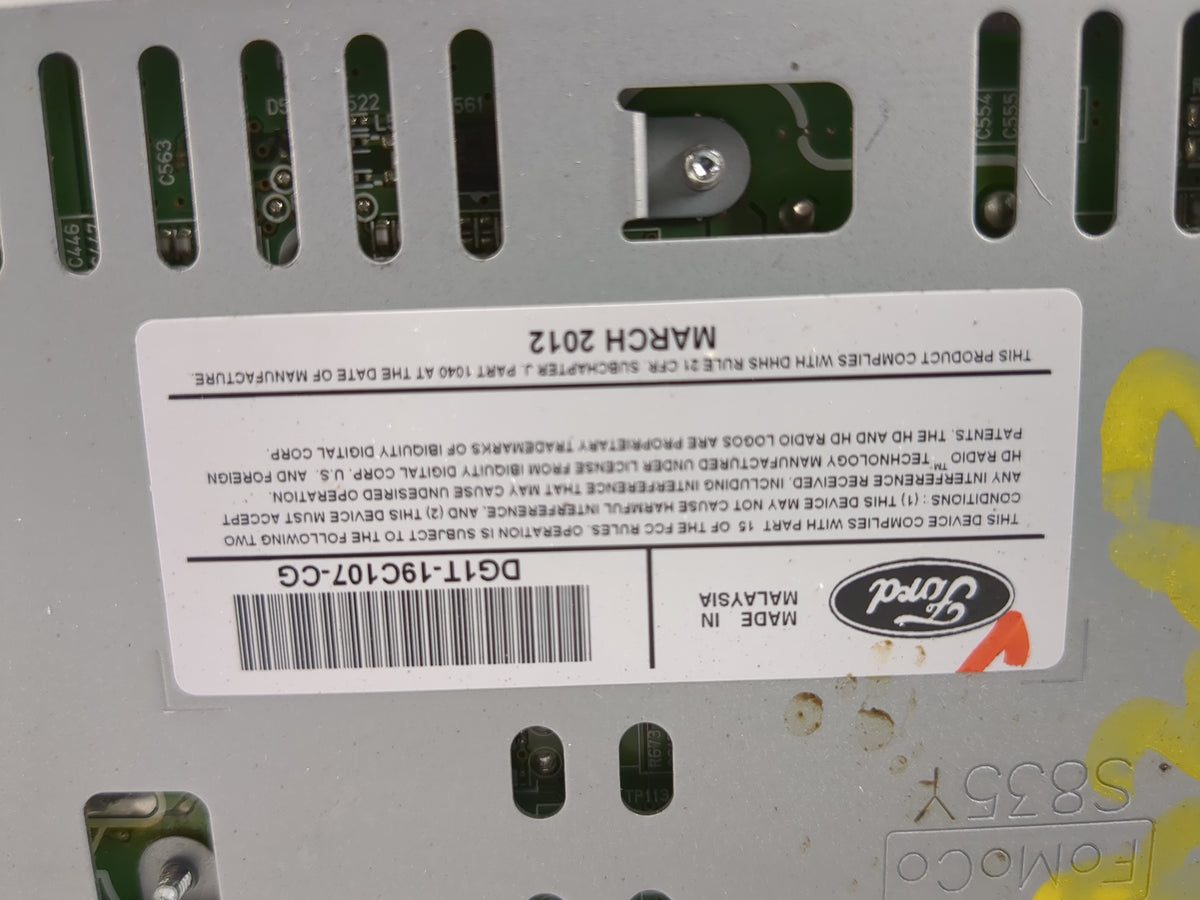 2013-2016 Ford Taurus Radio AM FM Cd Player Receiver Replacement P/N:DG1T-19C107-CG Fits Fits 2013 2014 2015 2016 OEM Used A