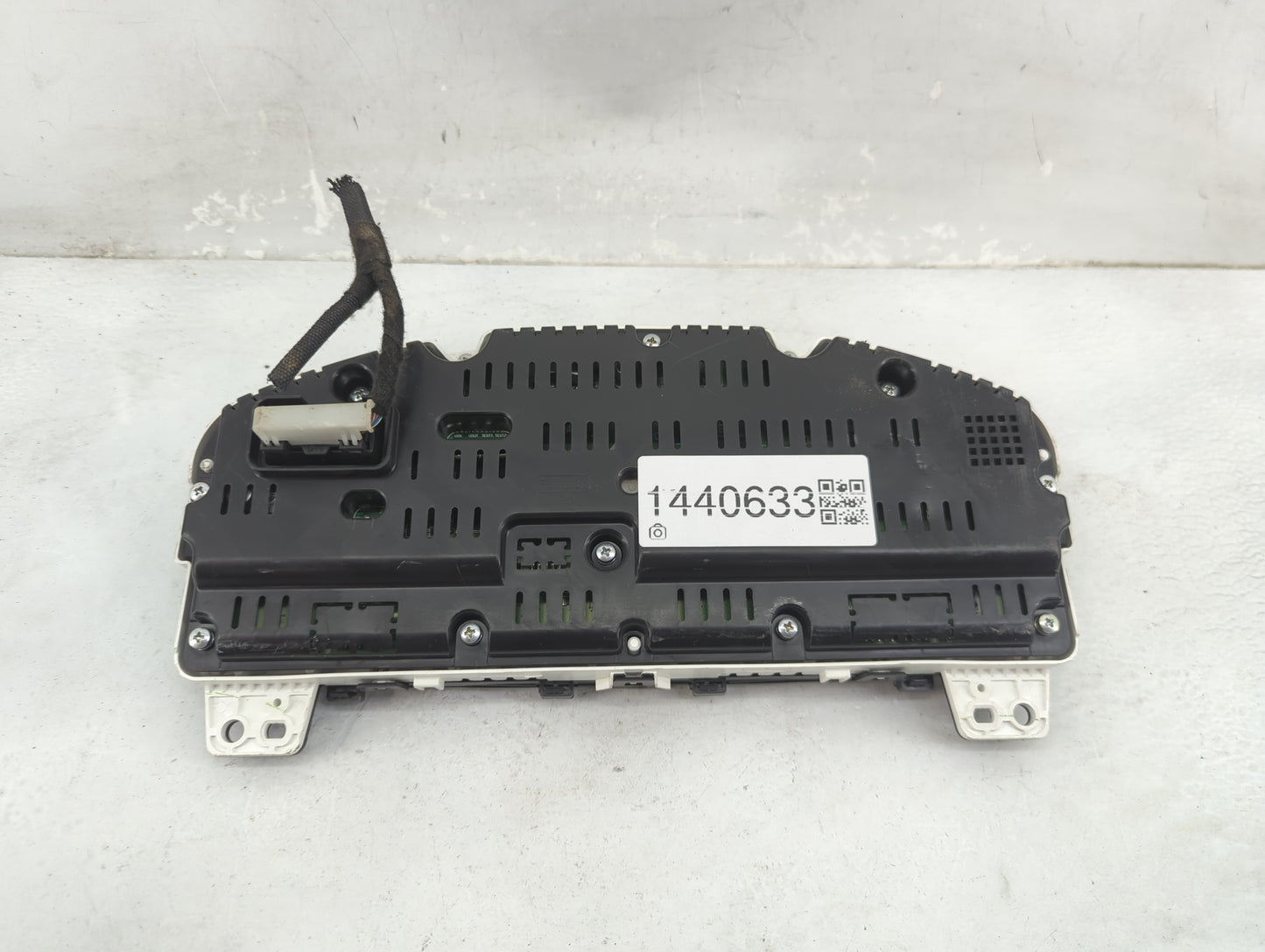2013 Ford Taurus Instrument Cluster Speedometer Gauges P/N:DG1T-10849-AJ MX257460-8193 Fits OEM Used Auto Parts - Oemusedaut