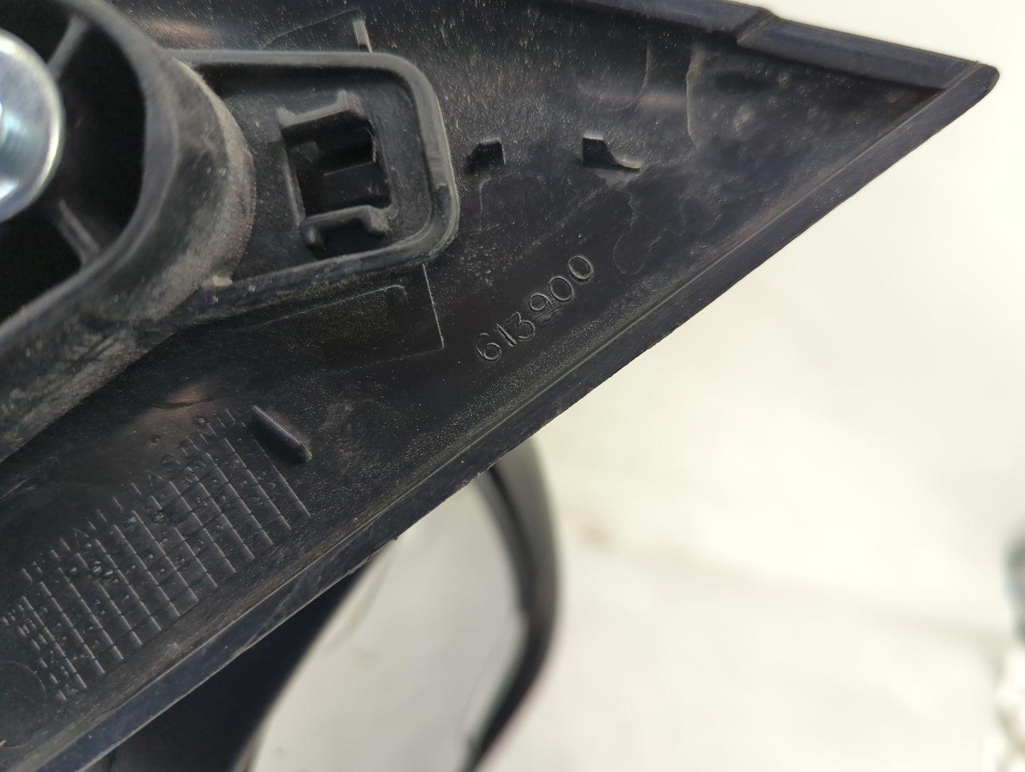 2010-2019 Ford Taurus Passenger Side View Mirror - Right Door Mirror OEM Used - Oemusedautoparts1.com
