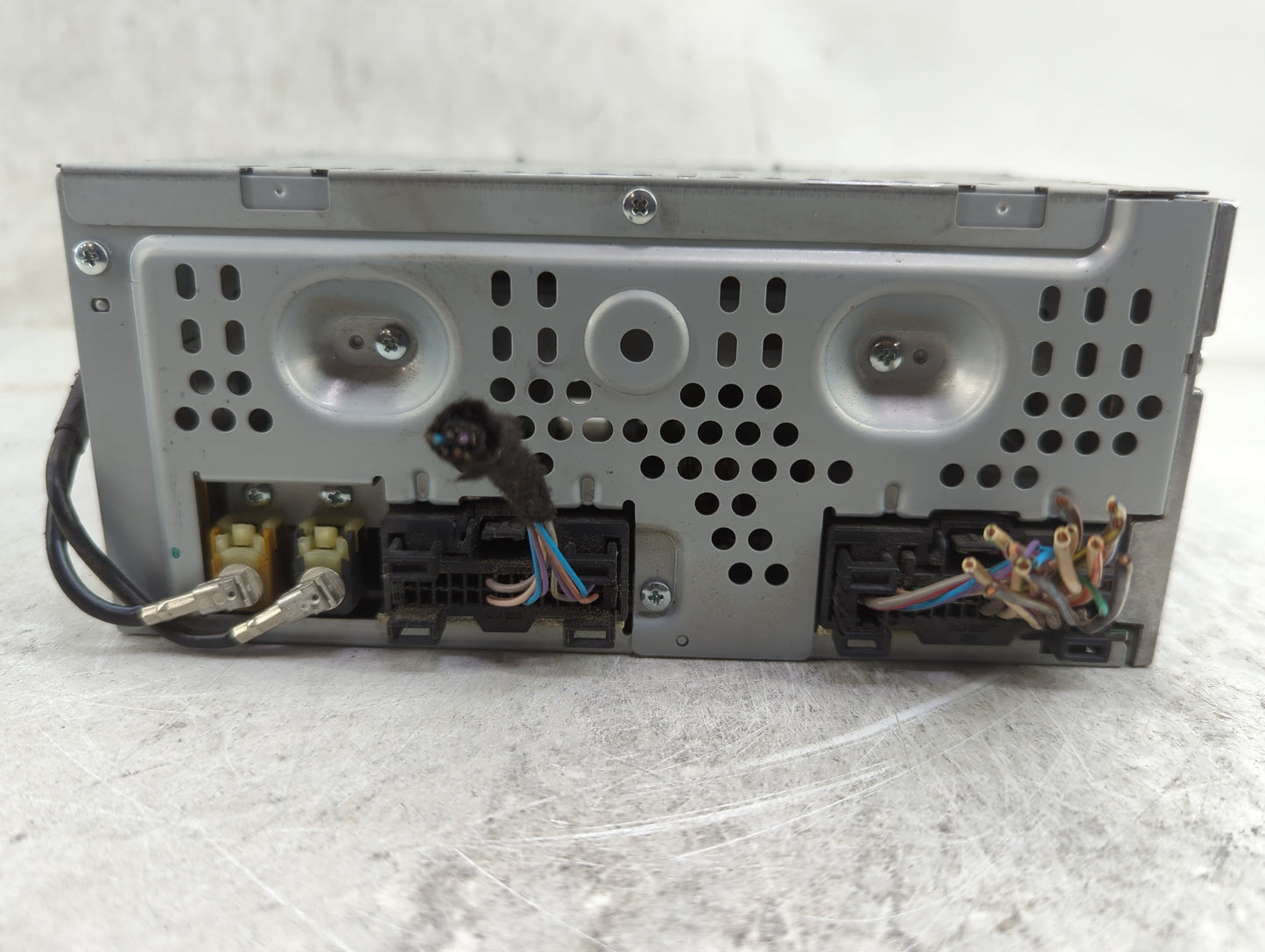 2013-2014 Ford Taurus Radio AM FM Cd Player Receiver Replacement P/N:DG1T-19C107-DG Fits Fits 2013 2014 OEM Used Auto Parts 