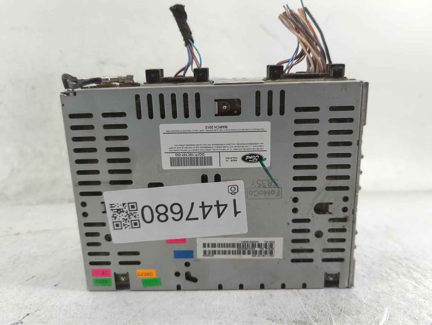 2013-2014 Ford Taurus Radio AM FM Cd Player Receiver Replacement P/N:DG1T-19C107-DG Fits Fits 2013 2014 OEM Used Auto Parts 