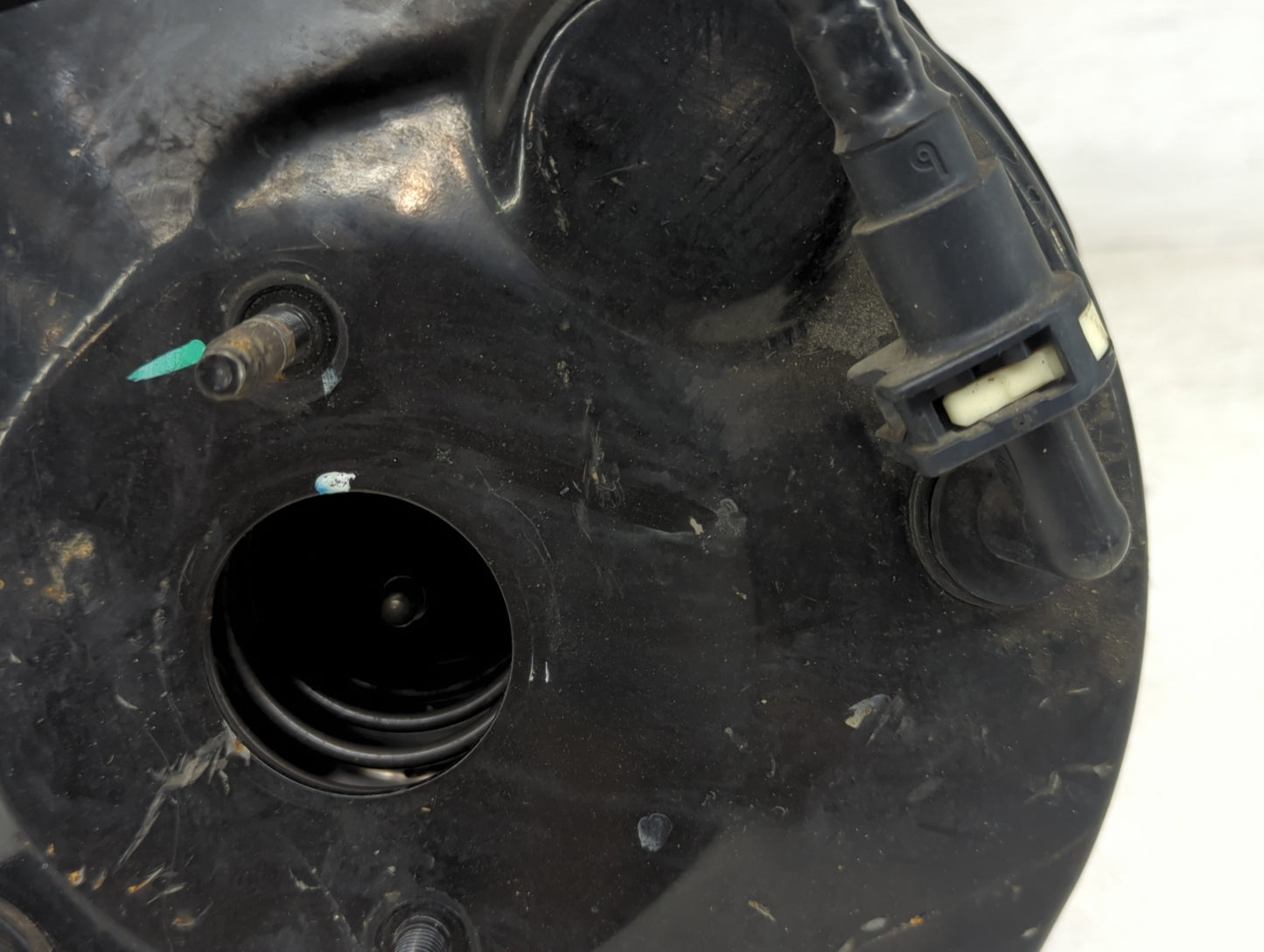 2013-2019 Ford Taurus Power Brake Booster Oem 1451785 - Oemusedautoparts1.com