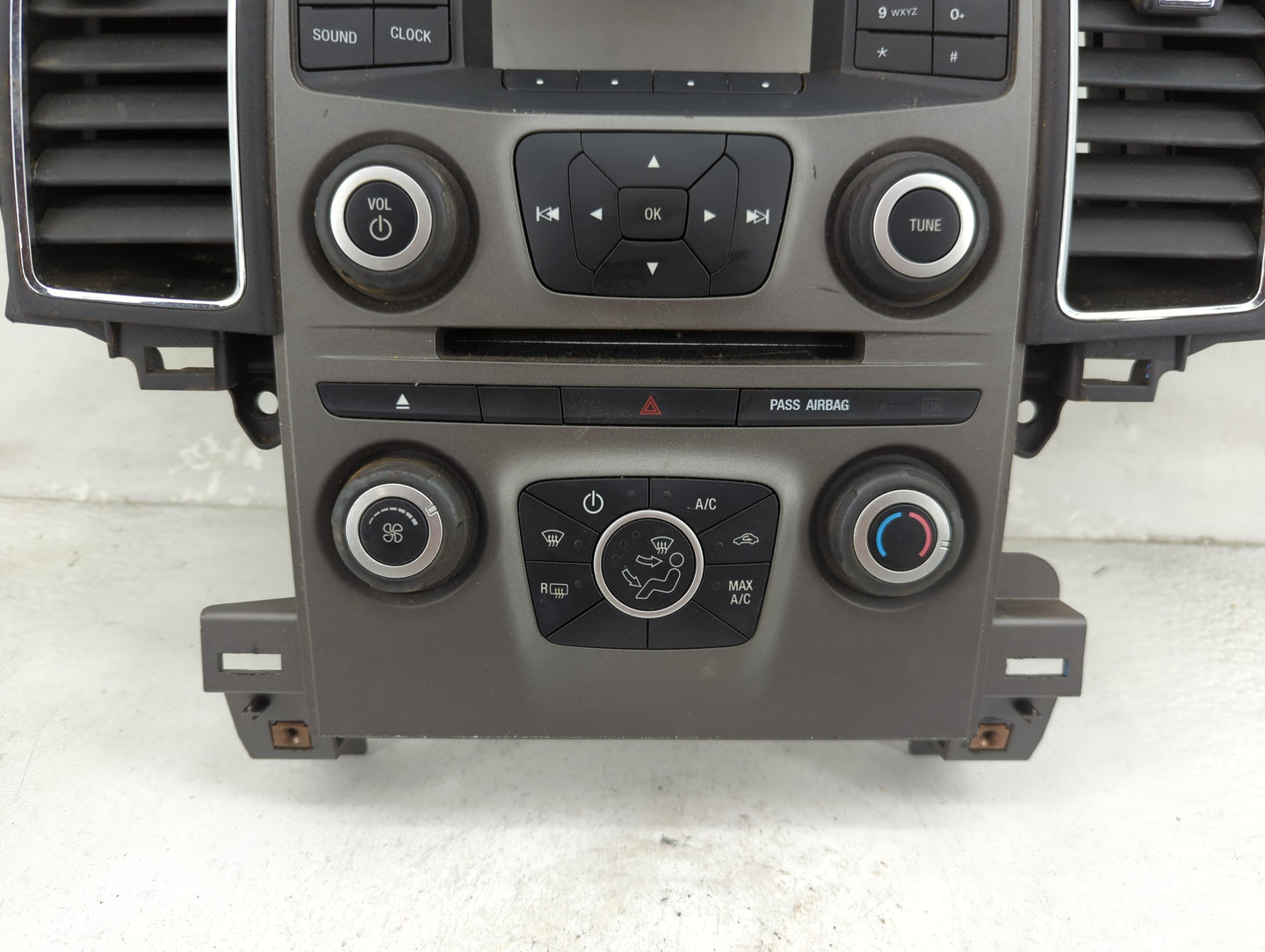 2013-2013 Ford Taurus Radio Control Panel 1466047 - Oemusedautoparts1.com