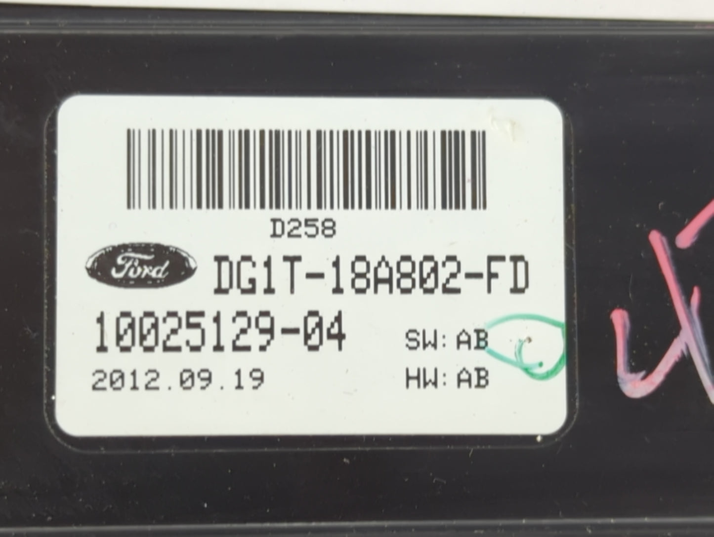 2013-2013 Ford Taurus Radio Control Panel 1466047 - Oemusedautoparts1.com
