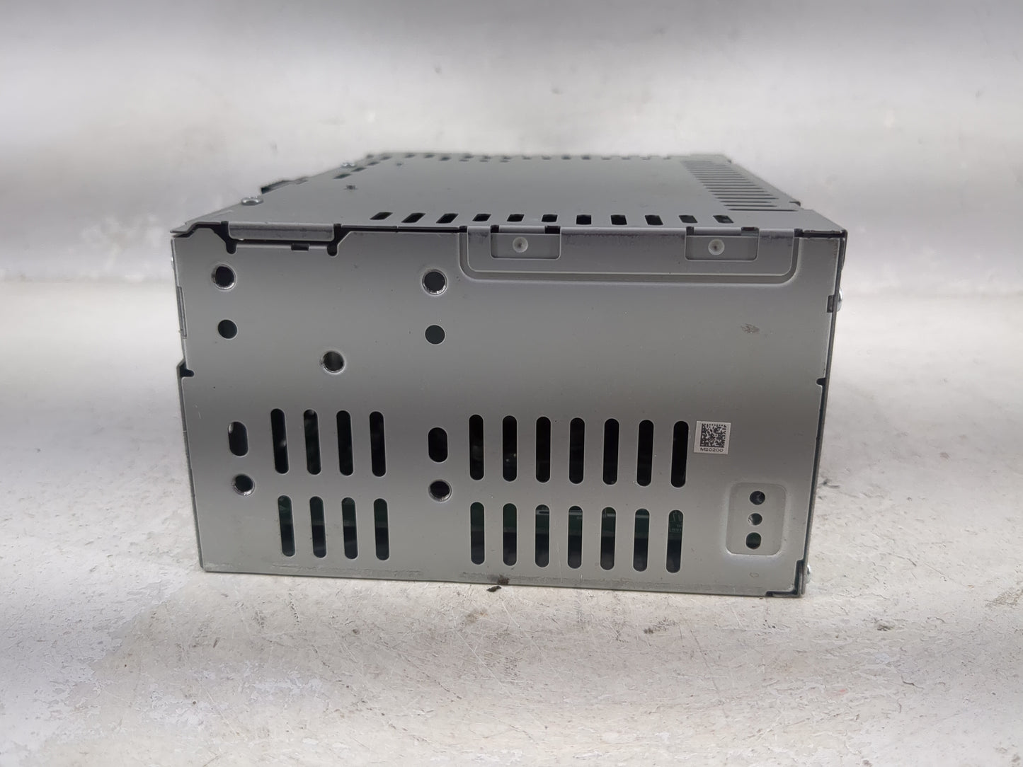 2013-2014 Ford Taurus Radio AM FM Cd Player Receiver Replacement P/N:DG1T-19C107-AG Fits Fits 2013 2014 OEM Used Auto Parts 