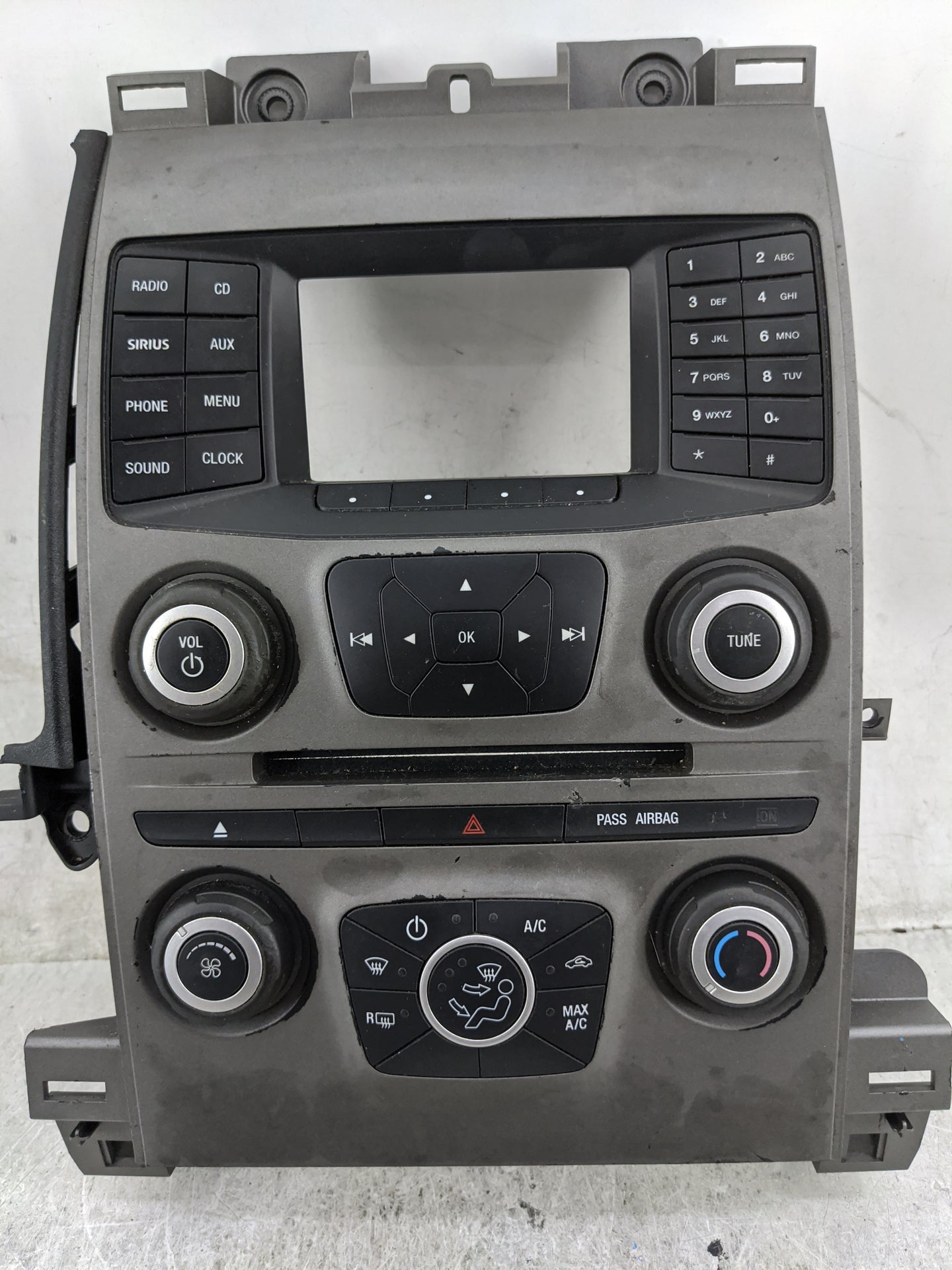 2013-2013 Ford Taurus Radio Control Panel 1473674 - Oemusedautoparts1.com