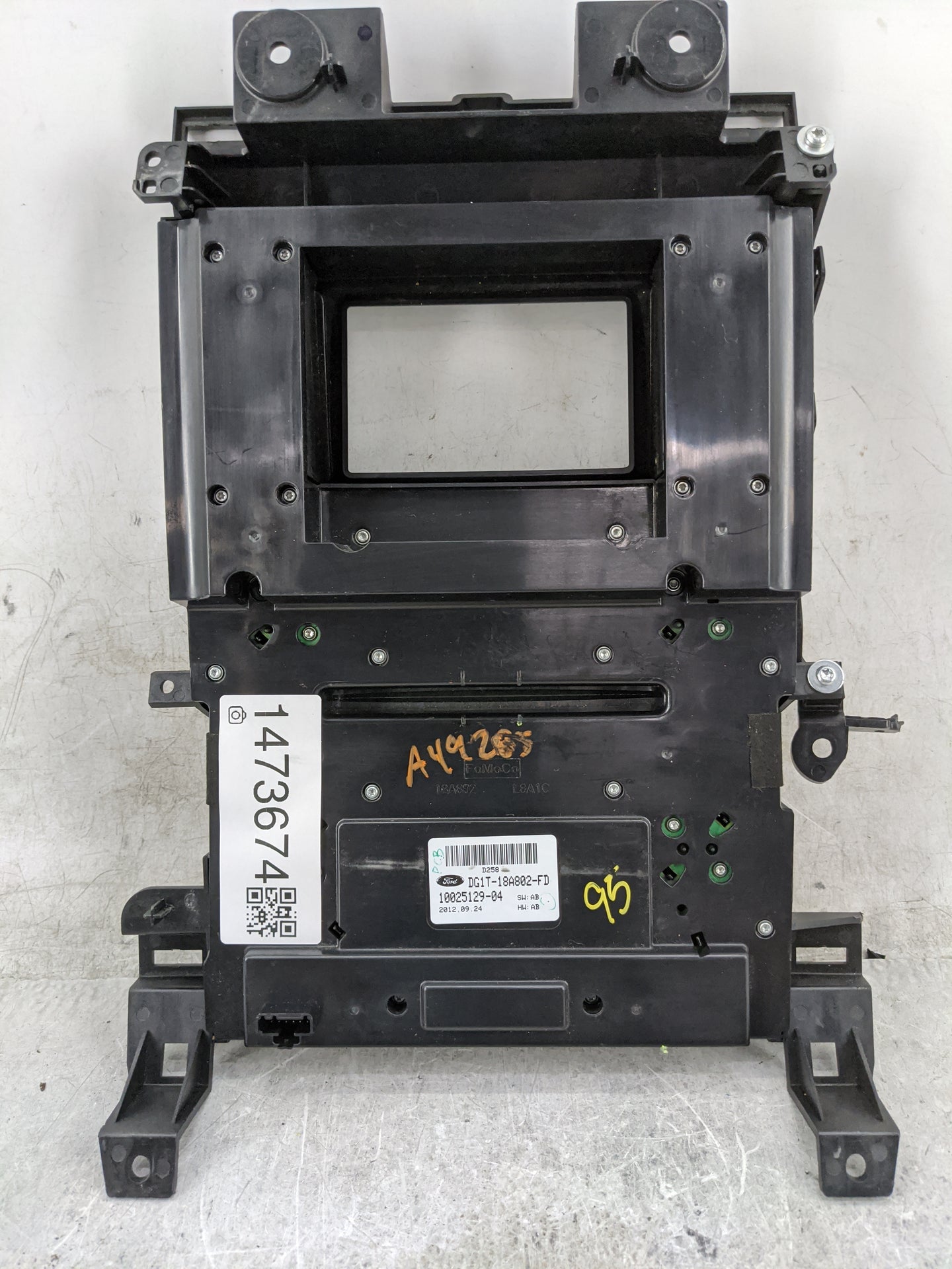 2013-2013 Ford Taurus Radio Control Panel 1473674 - Oemusedautoparts1.com