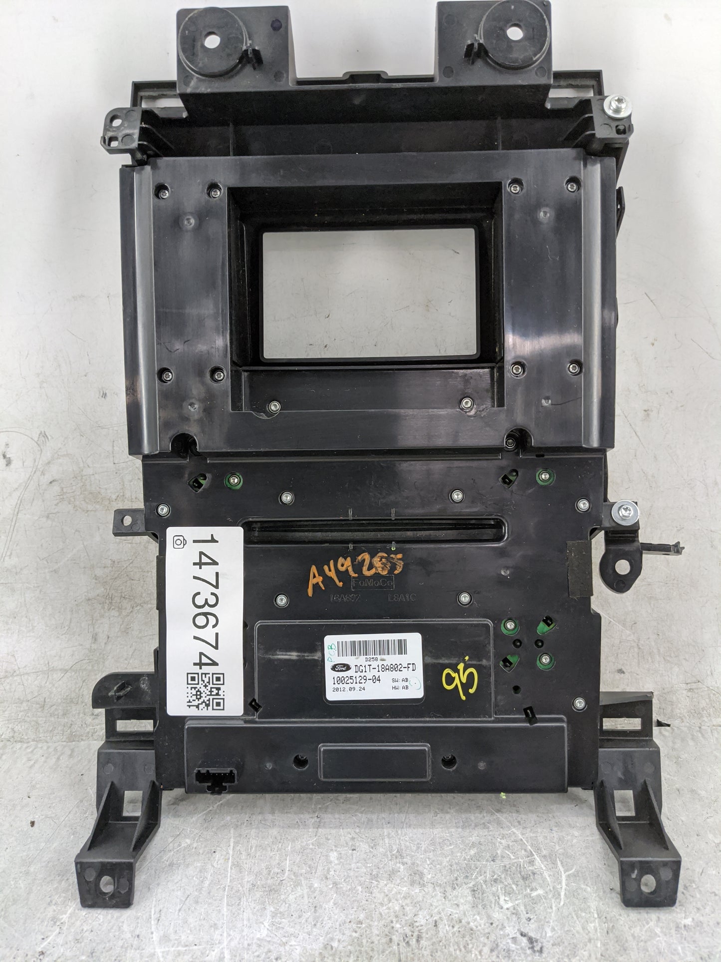 2013-2013 Ford Taurus Radio Control Panel 1473674 - Oemusedautoparts1.com