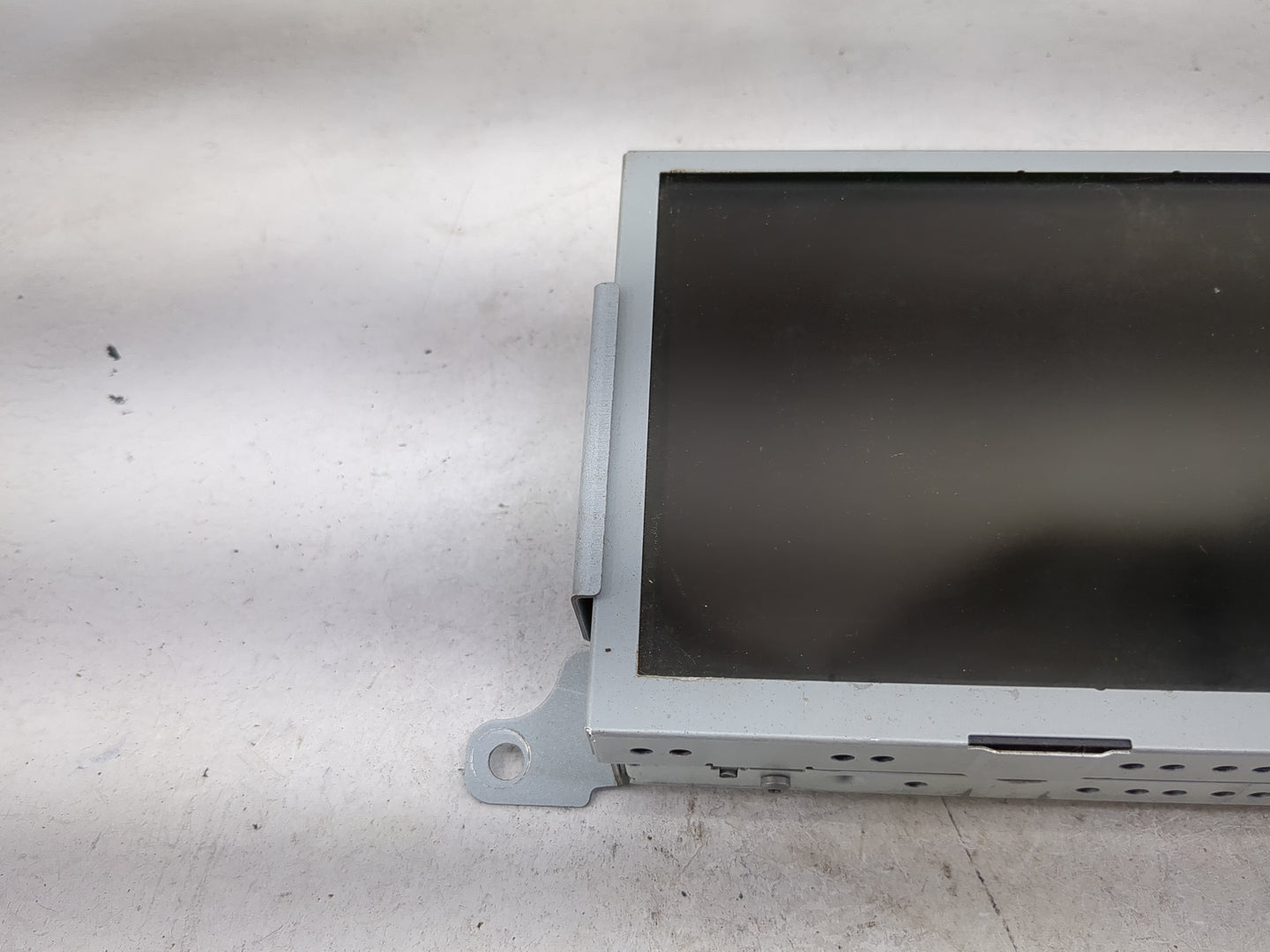 2013 Ford Taurus Information Display Screen 1483568 - Oemusedautoparts1.com
