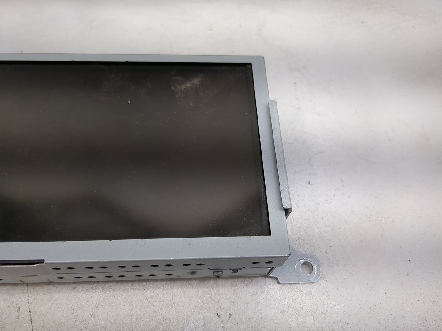 2013 Ford Taurus Information Display Screen 1483568 - Oemusedautoparts1.com